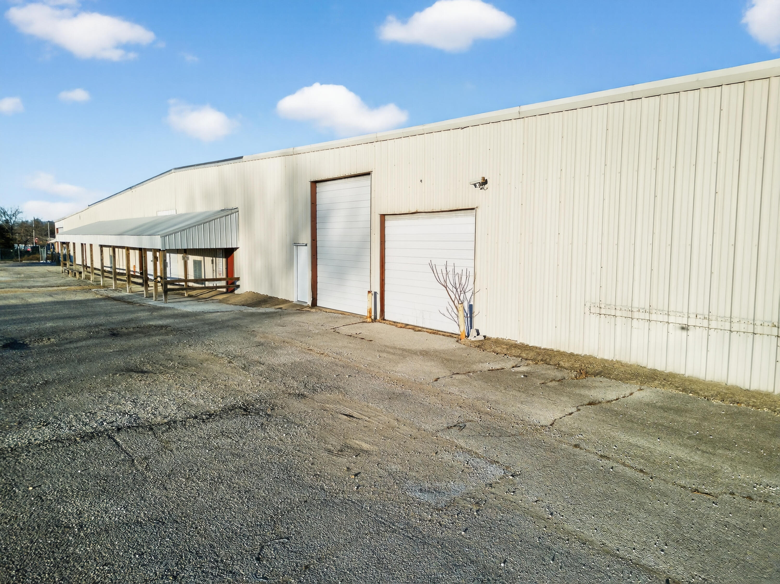 Photo 6 - Commercial Sale for sale – 102 W Front Street  Mountain Grove, MO