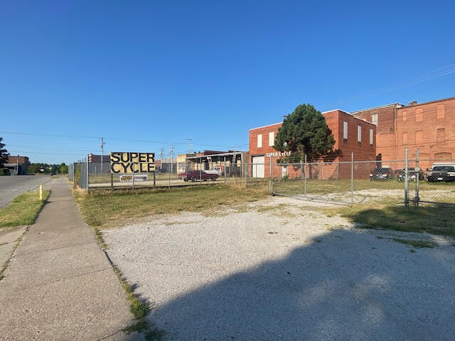 Photo 7 - Commercial Sale for sale – 822 S Virginia Avenue  Joplin, MO