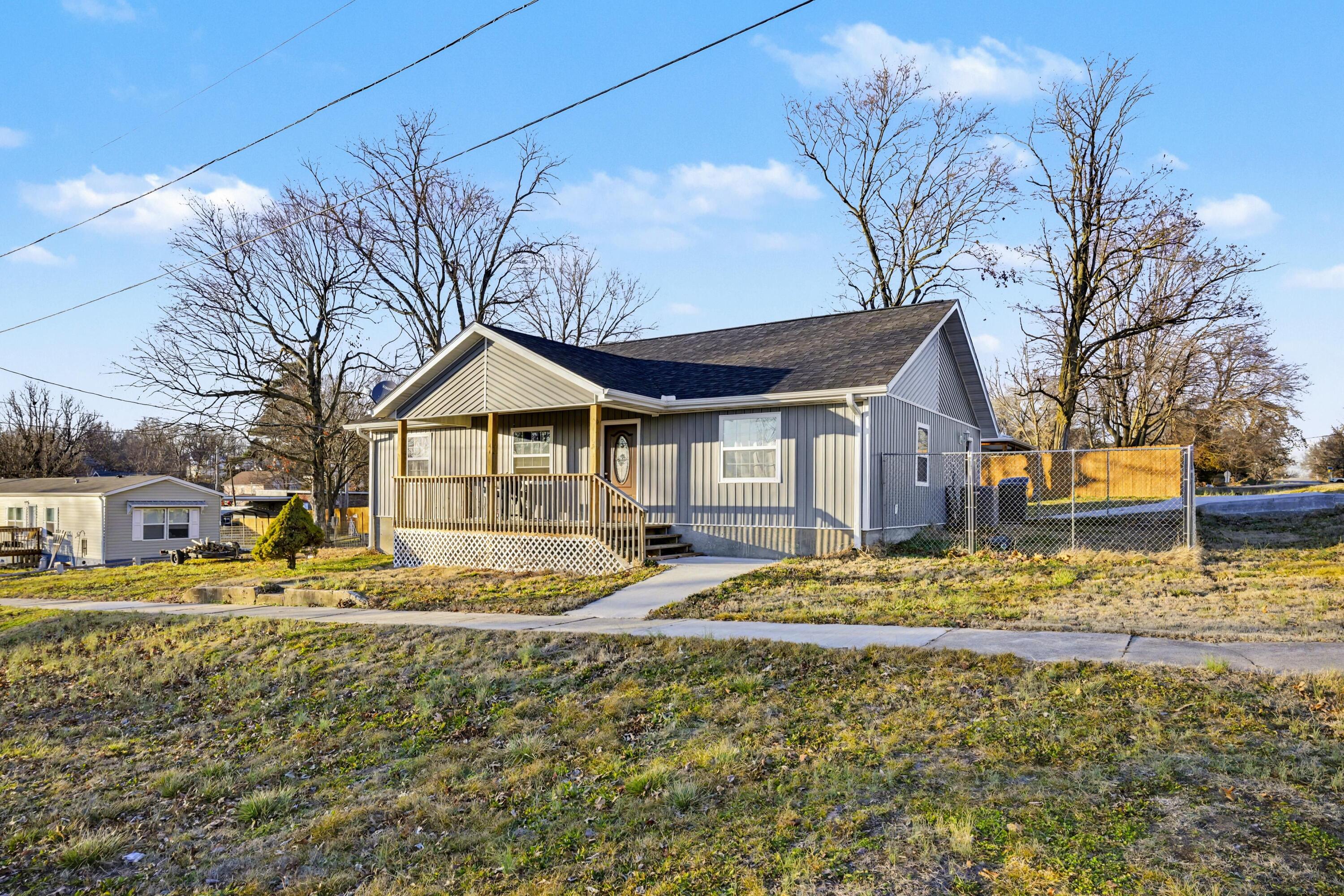 Photo 4 - Residential for sale – 301 N Myrtle Street  Pierce City, MO