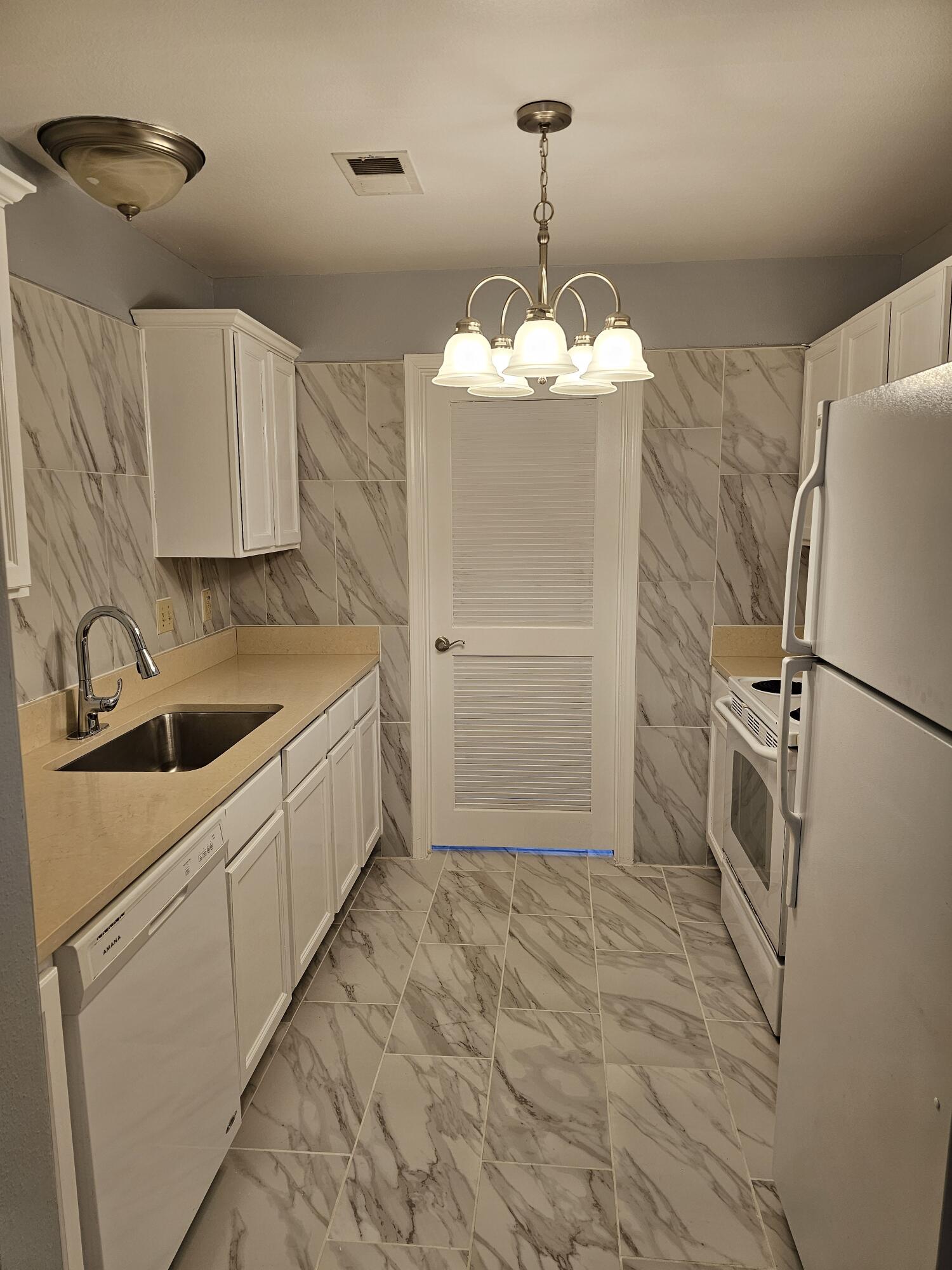 Photo 4 - Residential for sale – 195  Toni Lane  Branson, MO