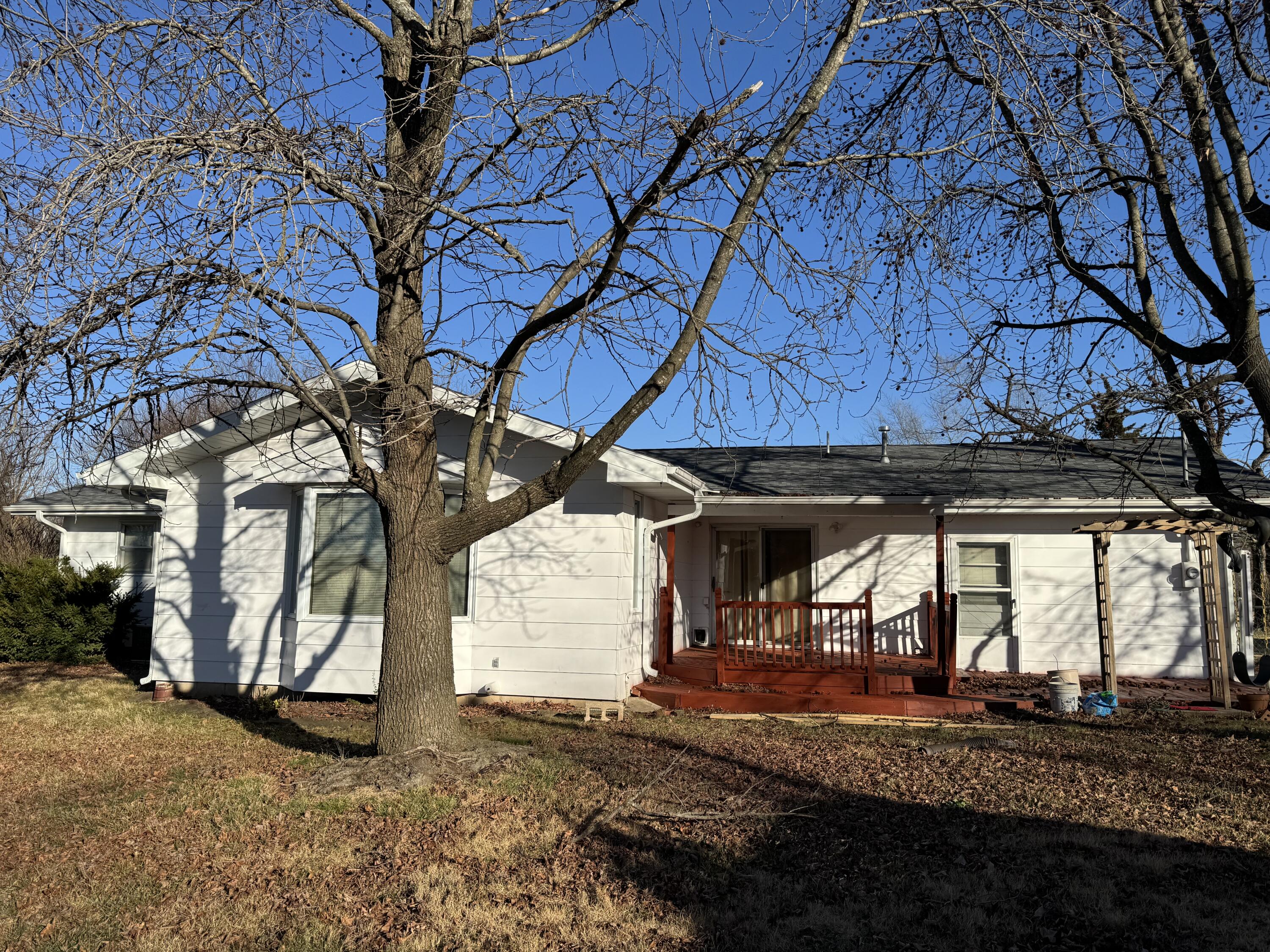Photo 3 - Residential for sale – 1305 S Jefferson Avenue  Aurora, MO