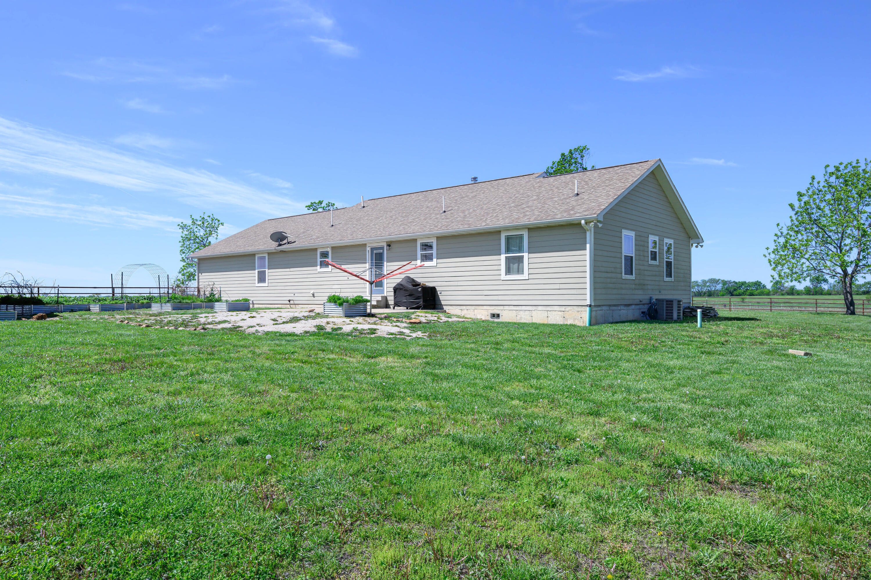 Photo 38 - Farm for sale – 15959  County Road 121   Weaubleau, MO
