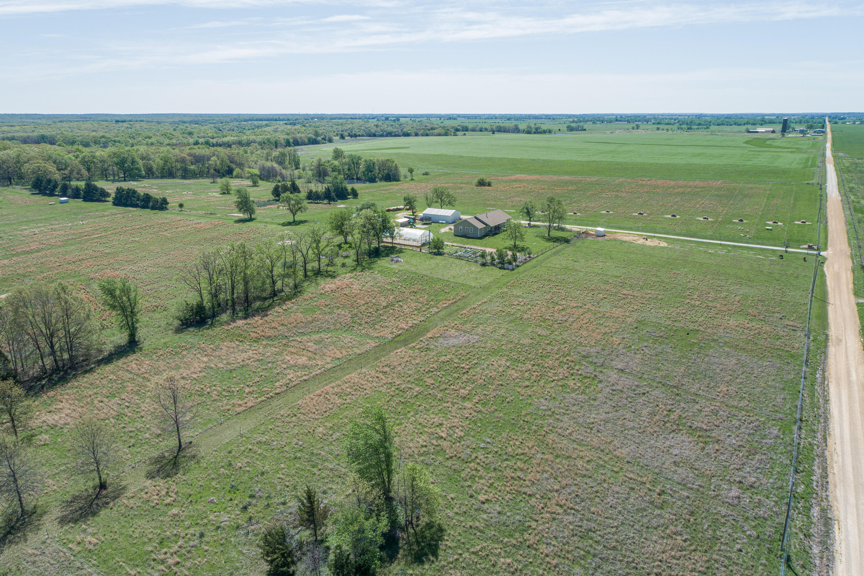 Farm for sale – 15959  County Road 121   Weaubleau, MO