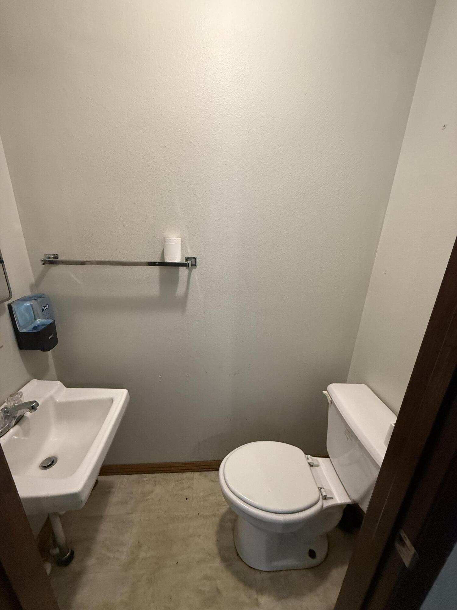 Photo 31 - Residential for sale – 1507  Washington Avenue  Seneca, MO