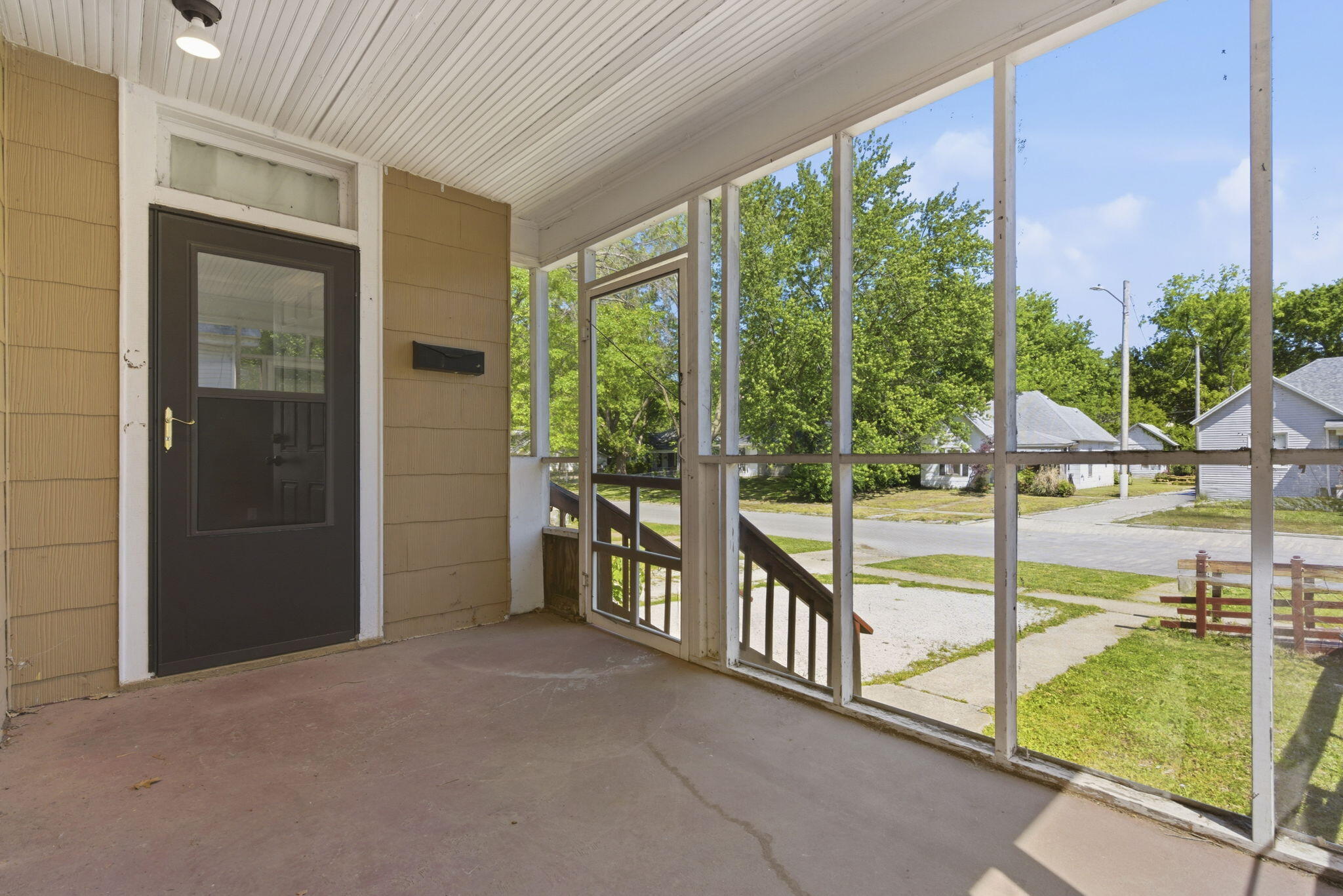 Photo 3 - Residential for sale – 822 W Scott Street  Springfield, MO