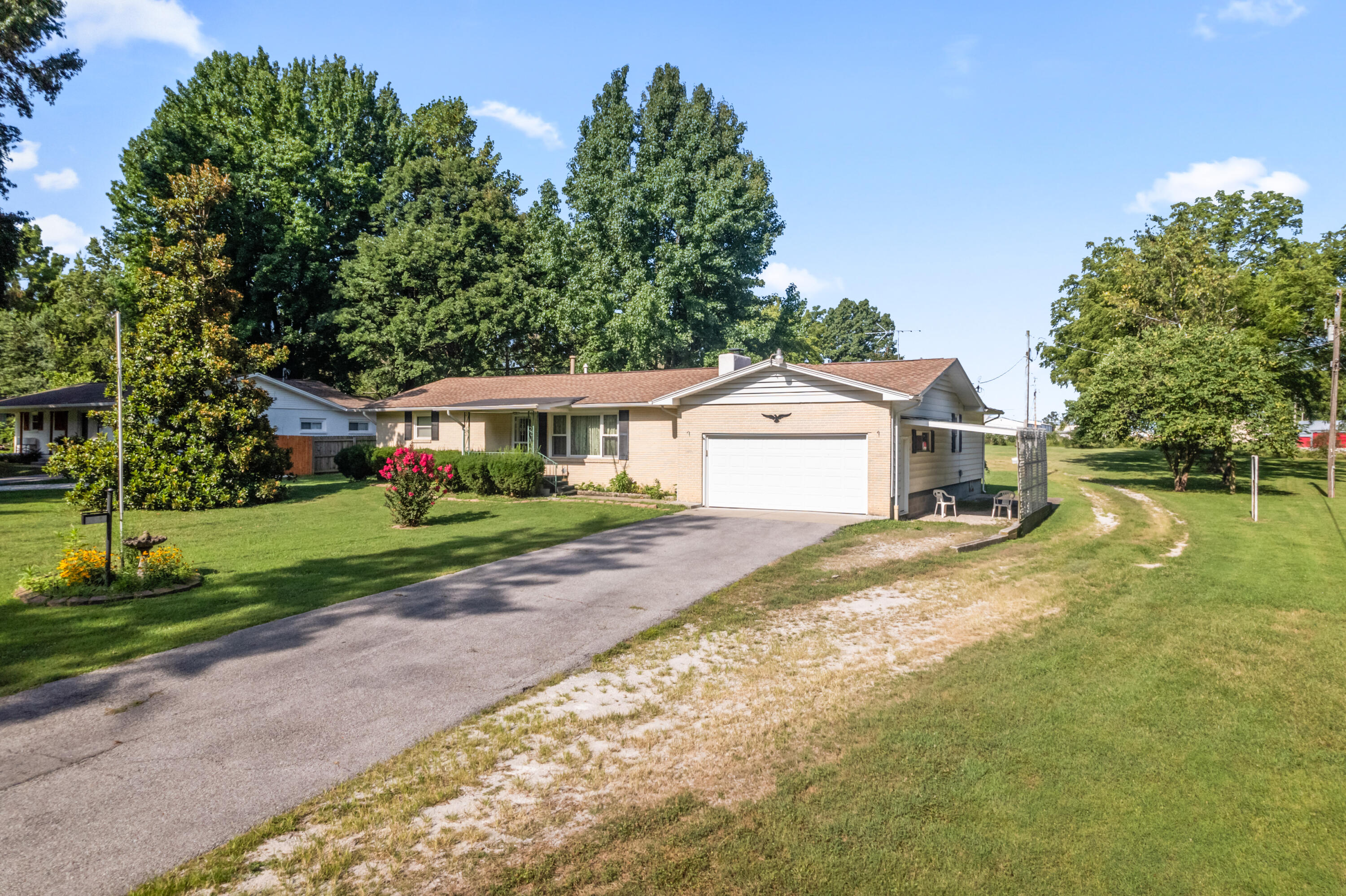 Photo 11 - Residential for sale – 1719 N Pine Street  Nixa, MO