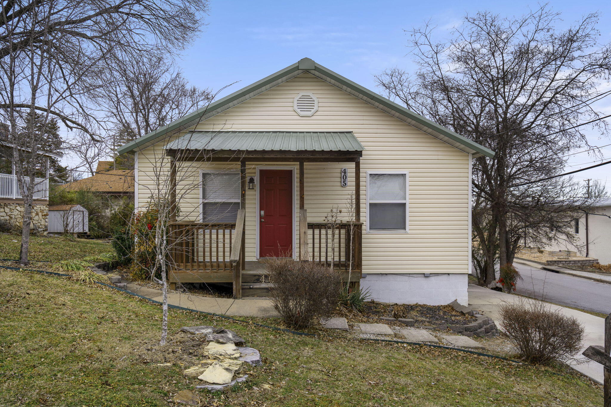 Photo 9 - Residential for sale – 405 W College Street  Branson, MO