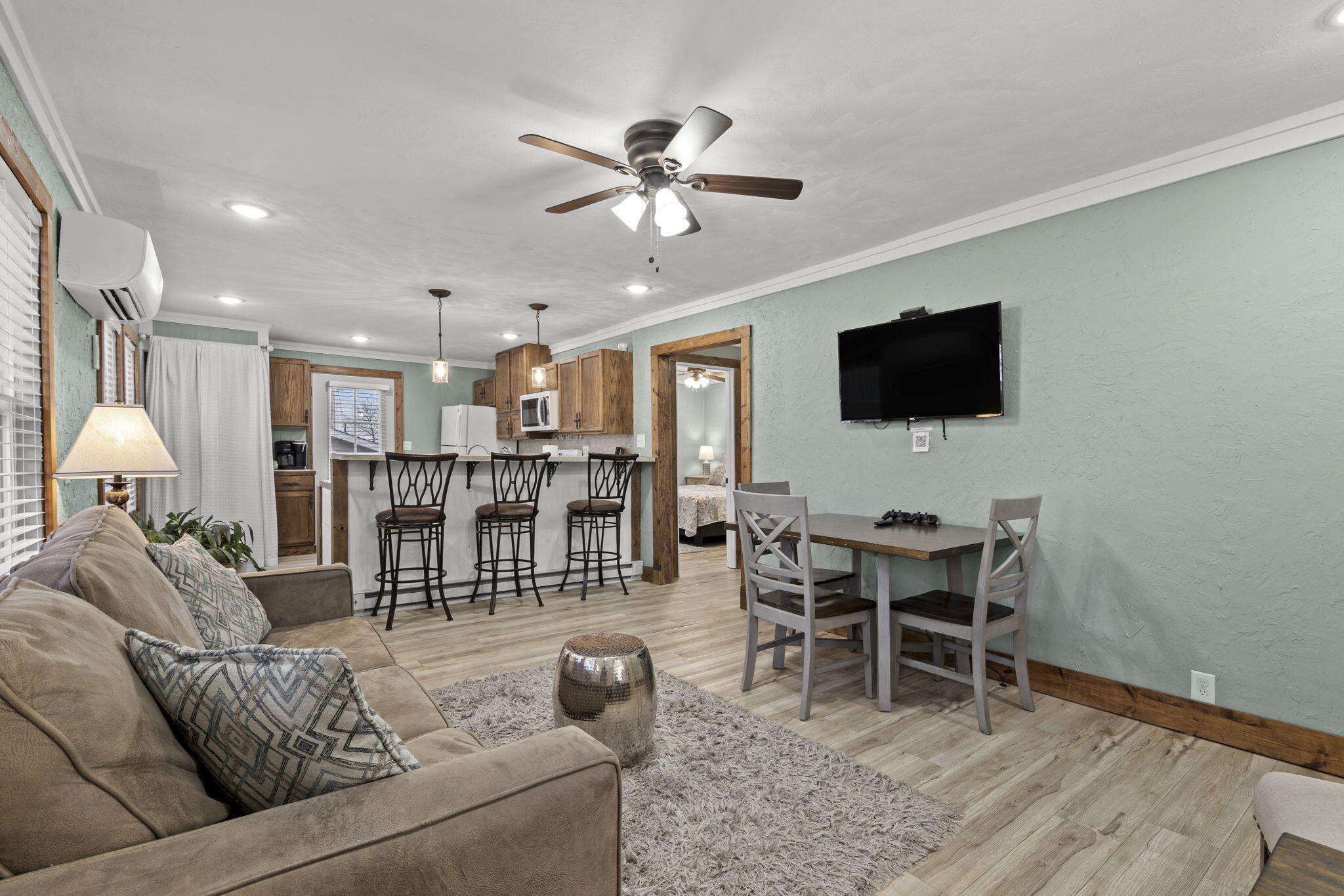 Photo 14 - Residential for sale – 405 W College Street  Branson, MO