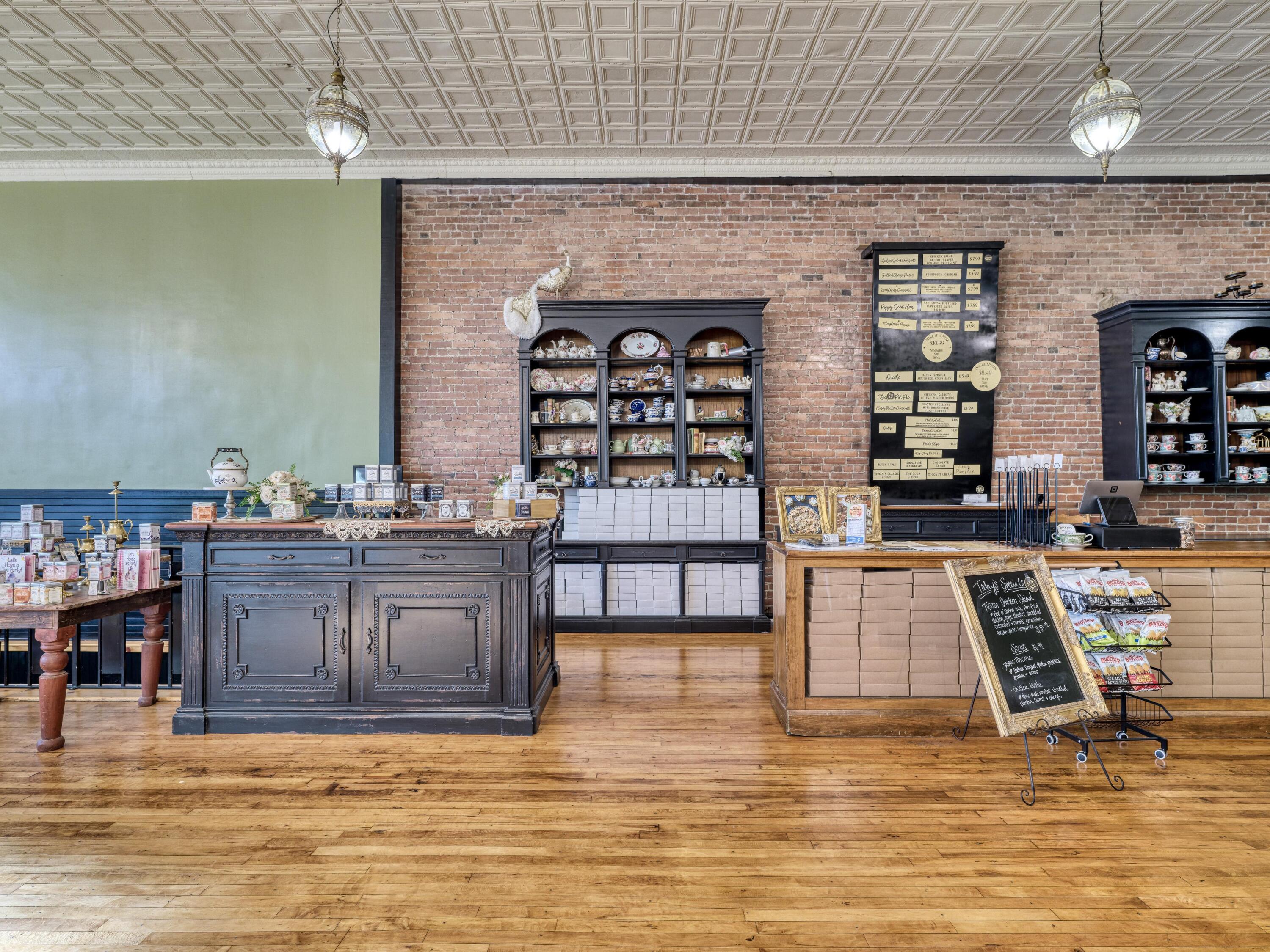 Photo 10 - Commercial Sale for sale – 331 S Main Street  Carthage, MO