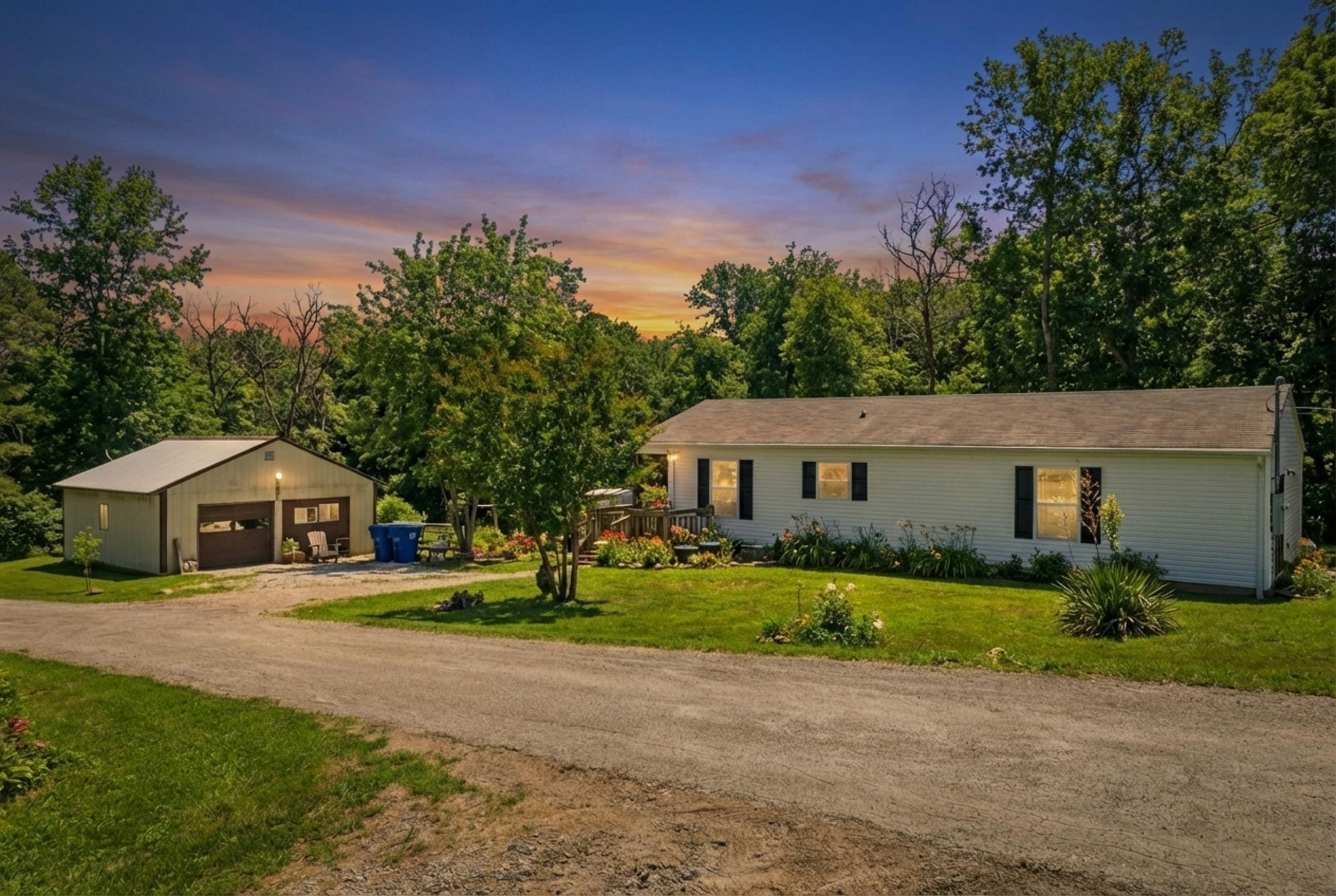 Residential for sale – 206  Old Deadend Road  Taneyville, MO