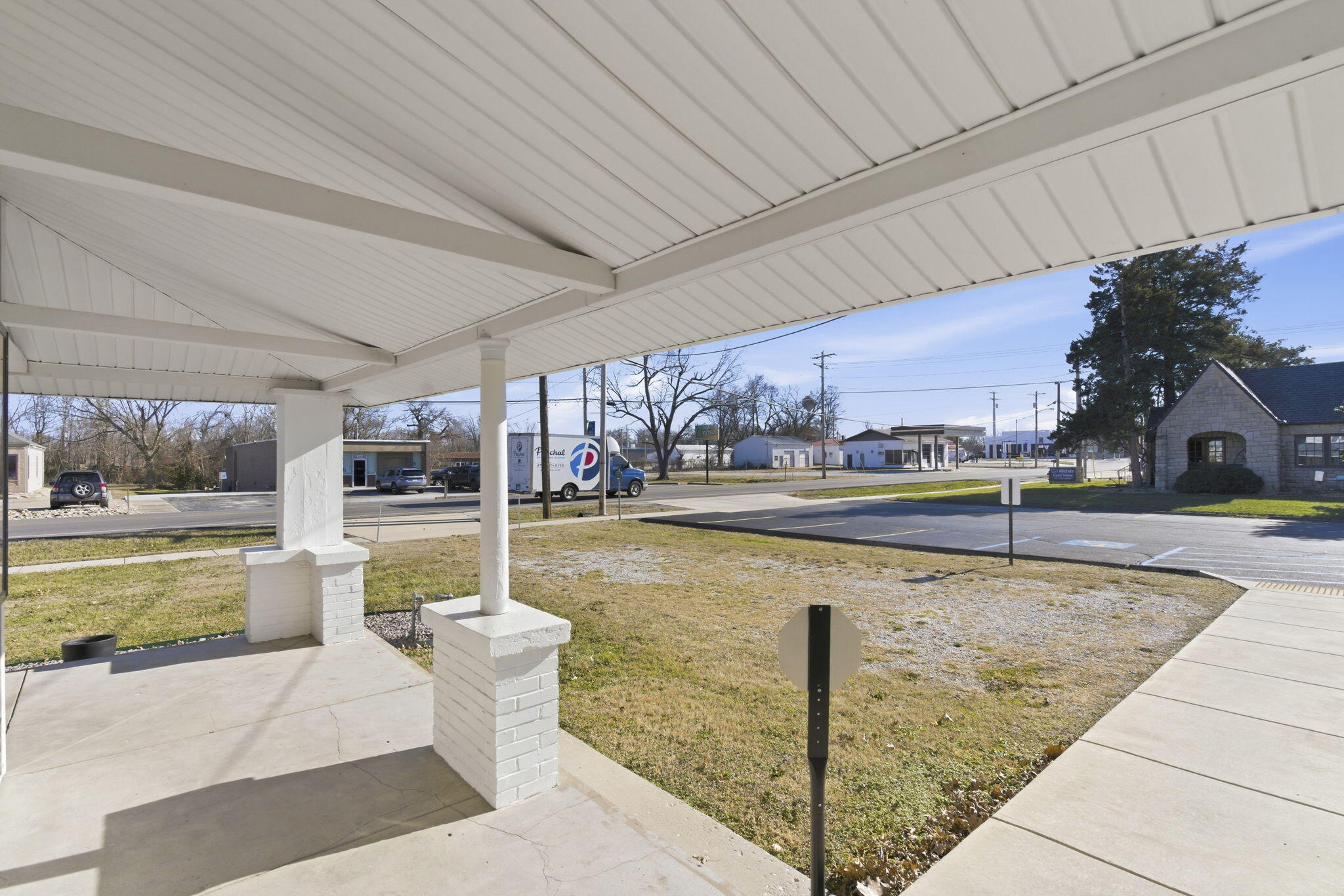 Photo 3 - Commercial Sale for sale – 205 N Main Street  Nixa, MO