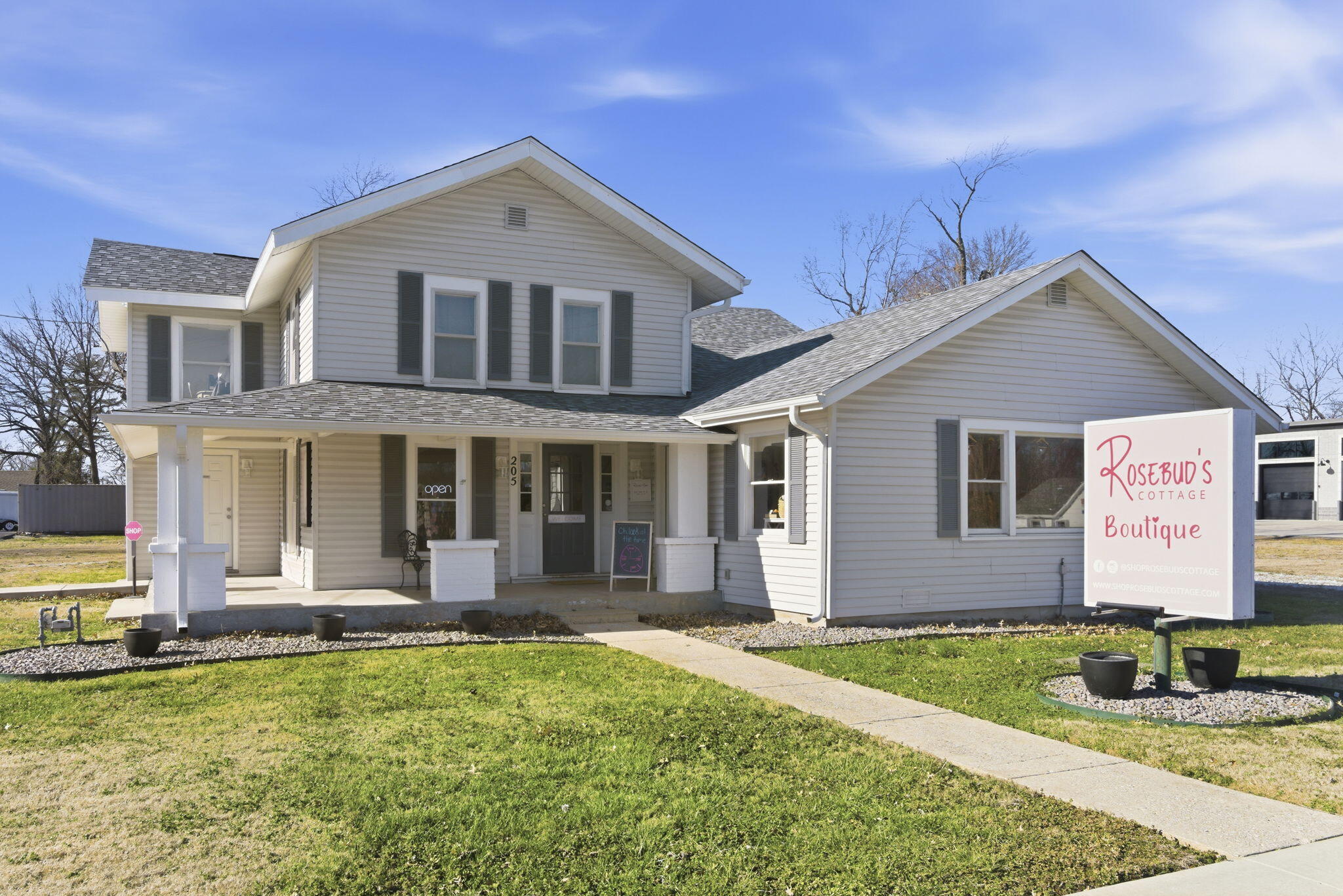 Photo 2 - Commercial Sale for sale – 205 N Main Street  Nixa, MO
