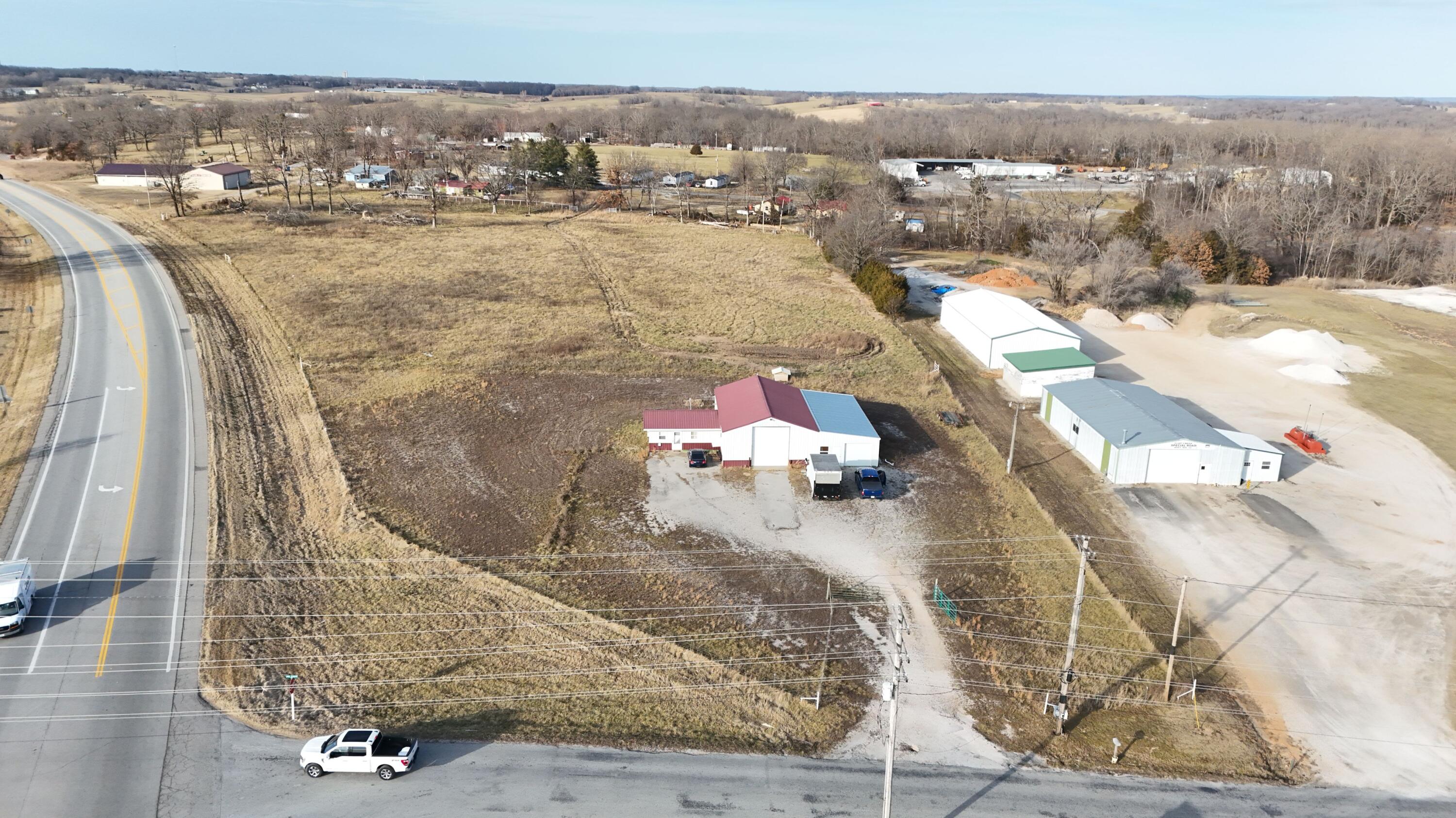 Photo 2 - Land for sale – 10088  Farm Road 2160   Cassville, MO
