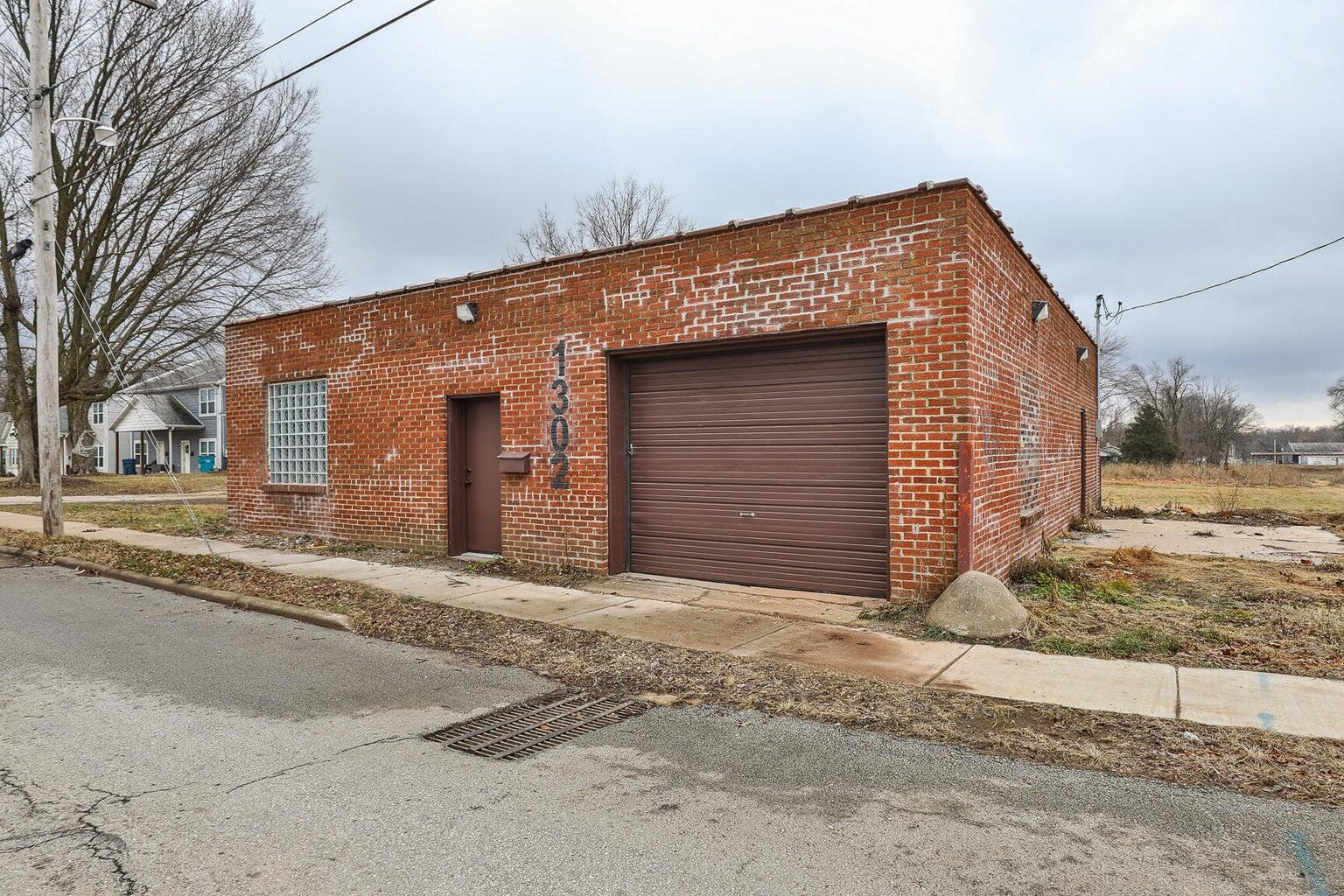 Photo 12 - Commercial Lease for sale – 1302 E Blaine Street  Springfield, MO