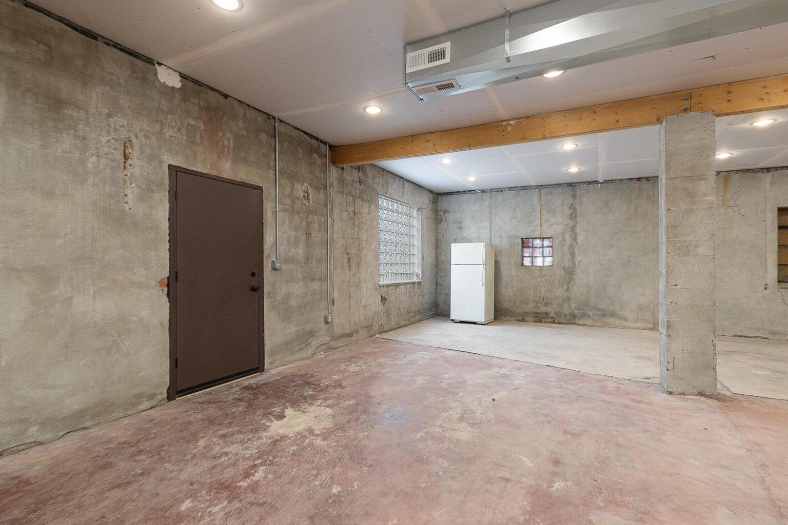 Photo 4 - Commercial Lease for sale – 1302 E Blaine Street  Springfield, MO