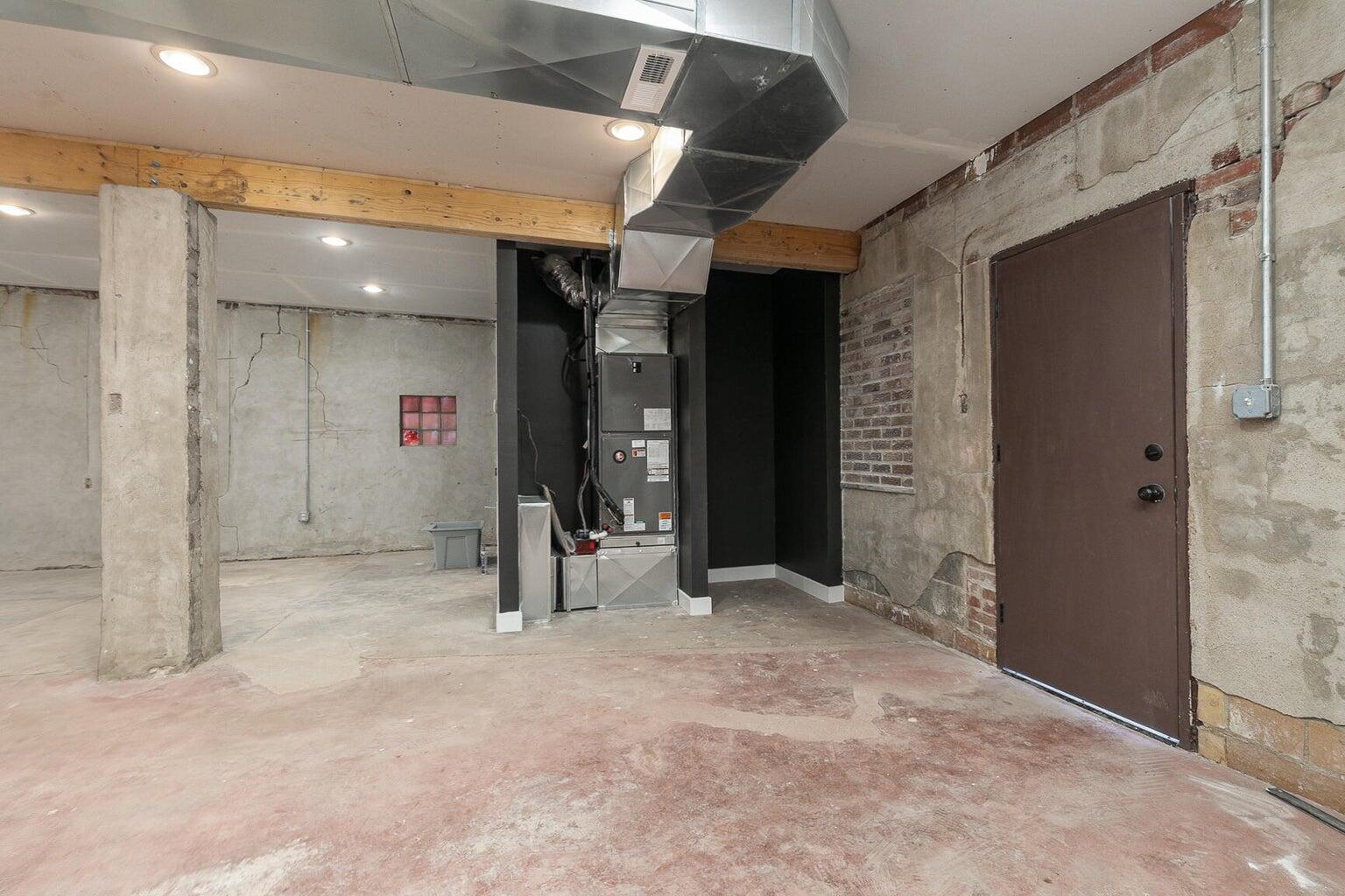 Photo 10 - Commercial Lease for sale – 1302 E Blaine Street  Springfield, MO