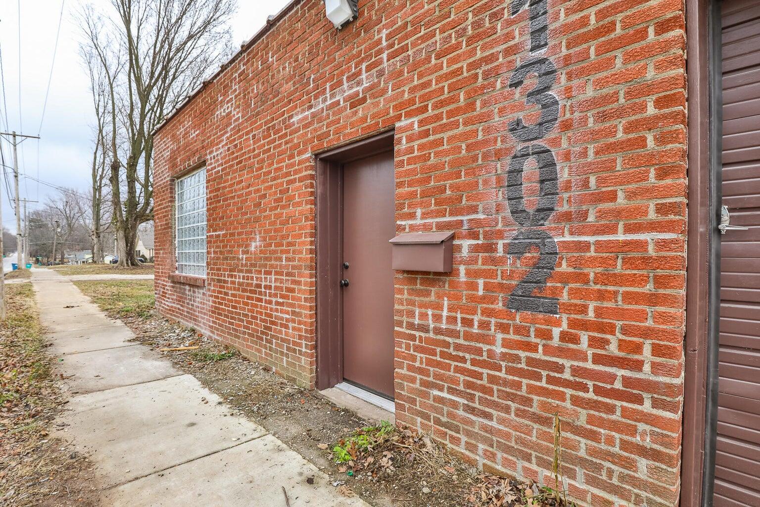 Photo 2 - Commercial Lease for sale – 1302 E Blaine Street  Springfield, MO
