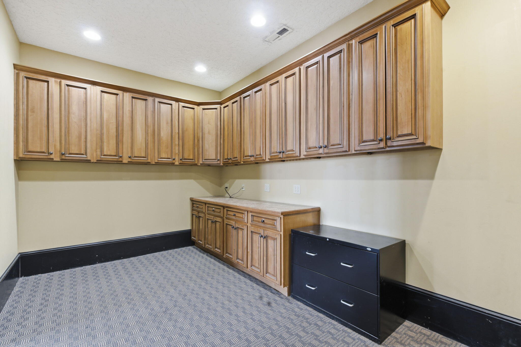 Photo 13 - Commercial Sale for sale – 1531 E Bradford Parkway  Springfield, MO