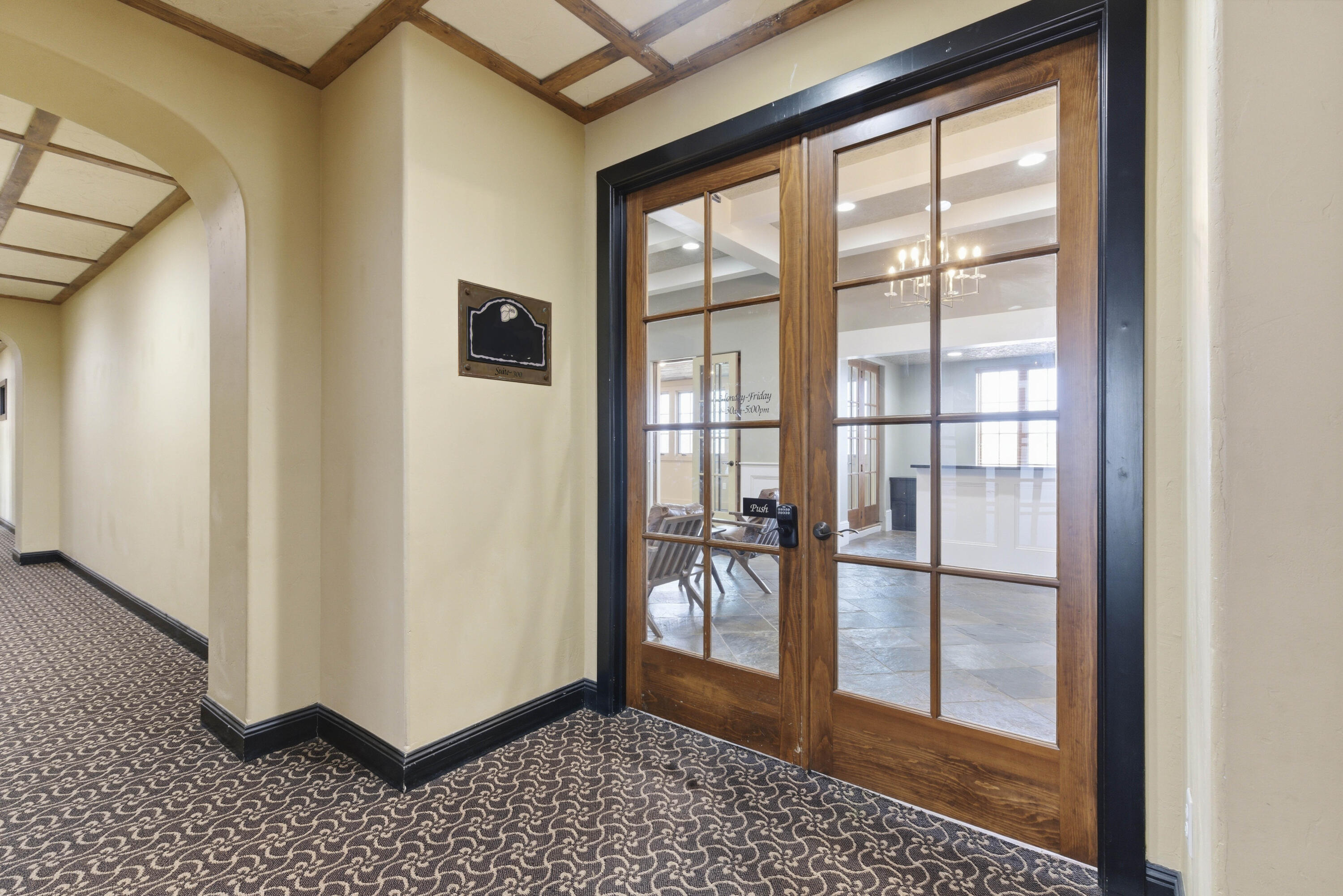 Photo 3 - Commercial Sale for sale – 1531 E Bradford Parkway  Springfield, MO