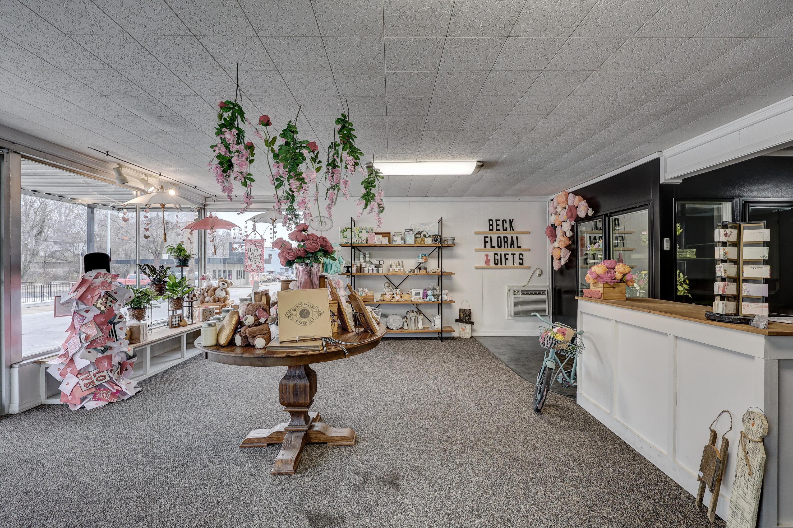 Photo 7 - Commercial Sale for sale – 115 N College Street  Neosho, MO
