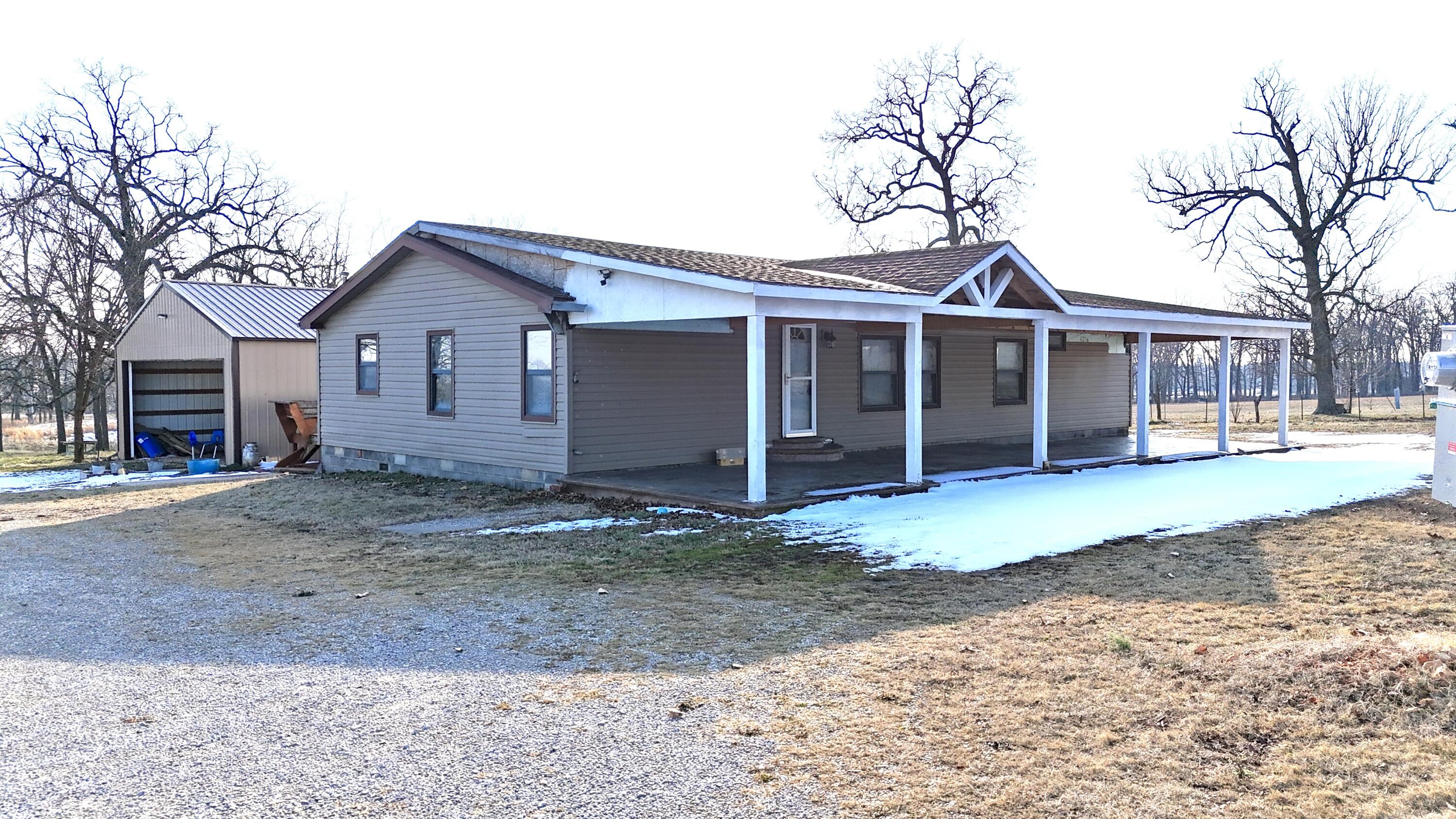 Photo 10 - Residential for sale – 10343  Farm Road 2000   Monett, MO