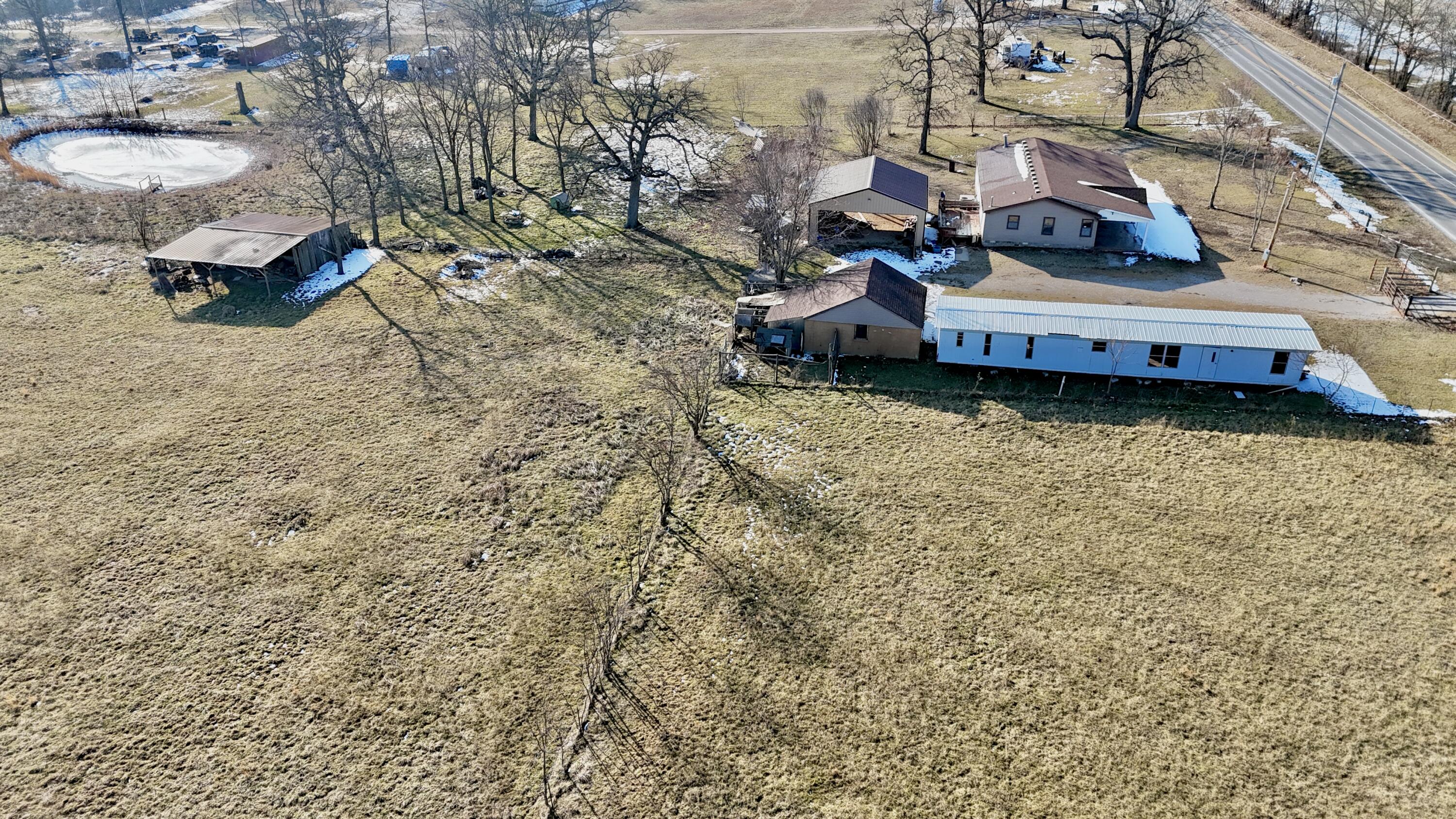 Photo 4 - Residential for sale – 10343  Farm Road 2000   Monett, MO