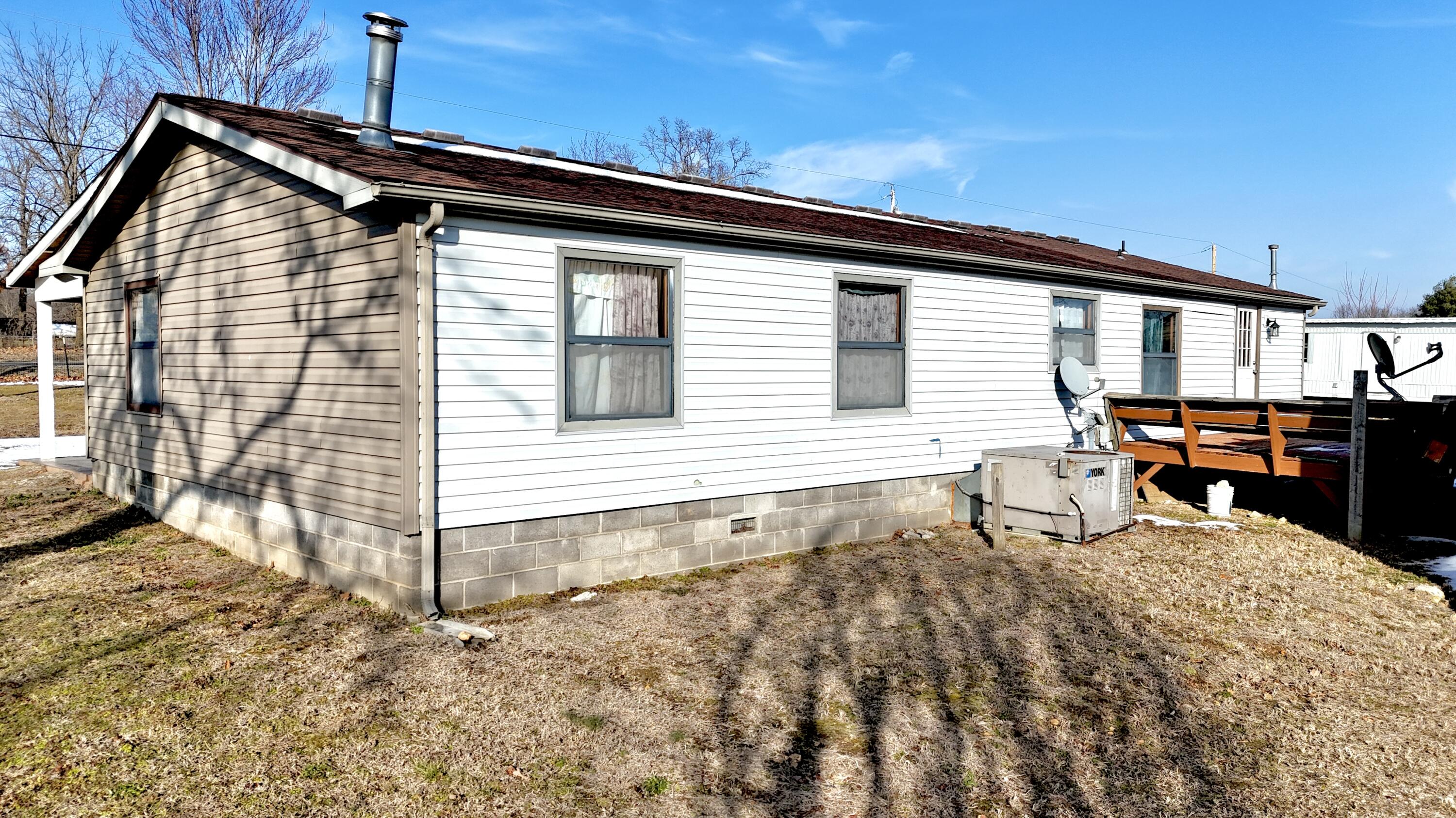 Photo 9 - Residential for sale – 10343  Farm Road 2000   Monett, MO