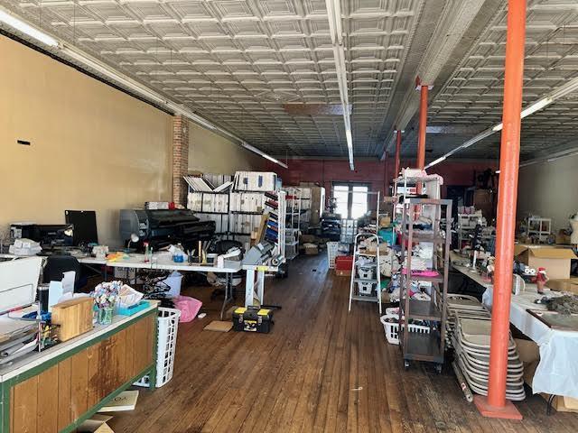 Photo 7 - Commercial Sale for sale – 27  Court Square   Alton, MO