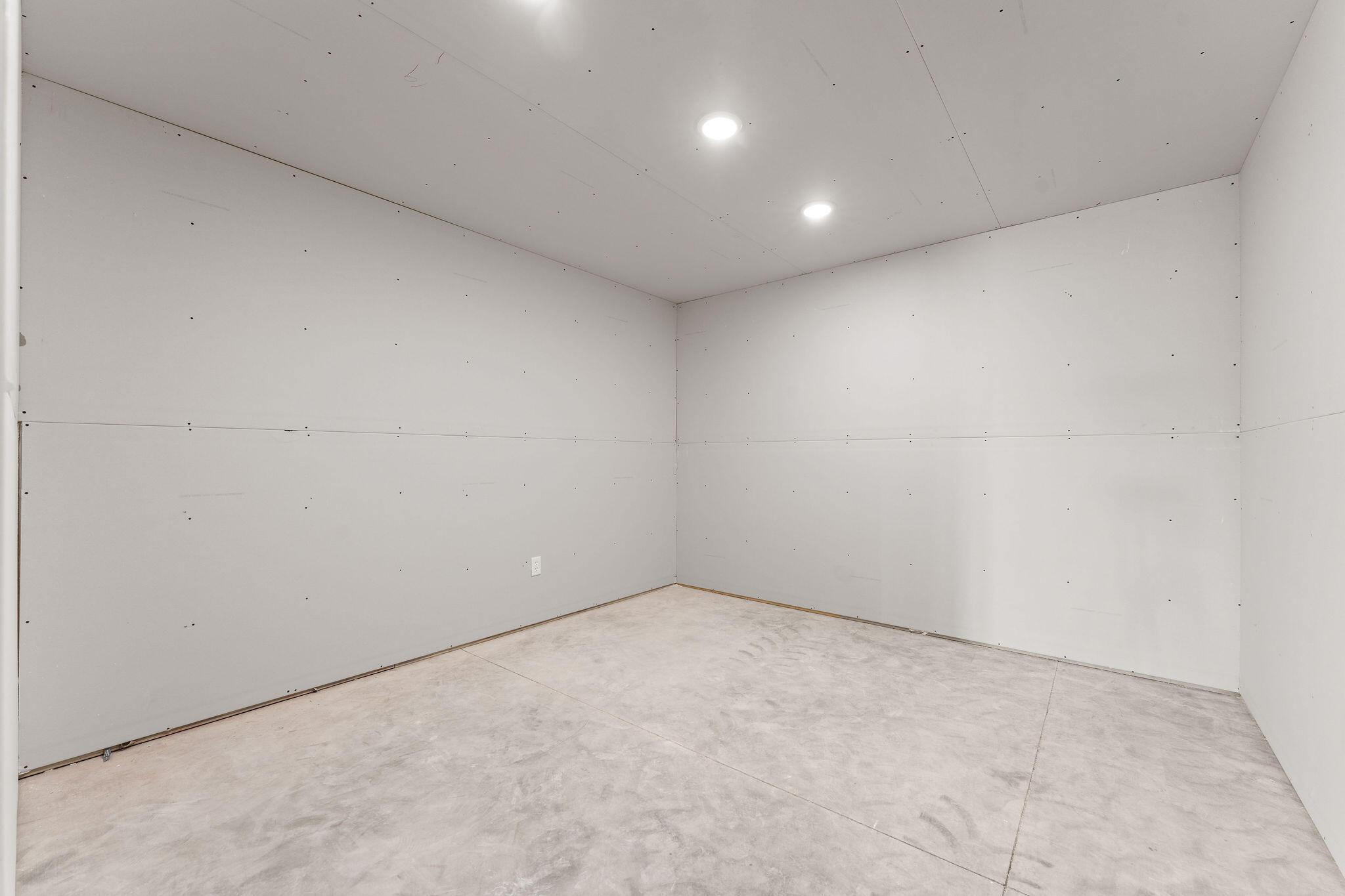 Photo 13 - Commercial Lease for sale – 201  Blue Sky Lane  Hollister, MO