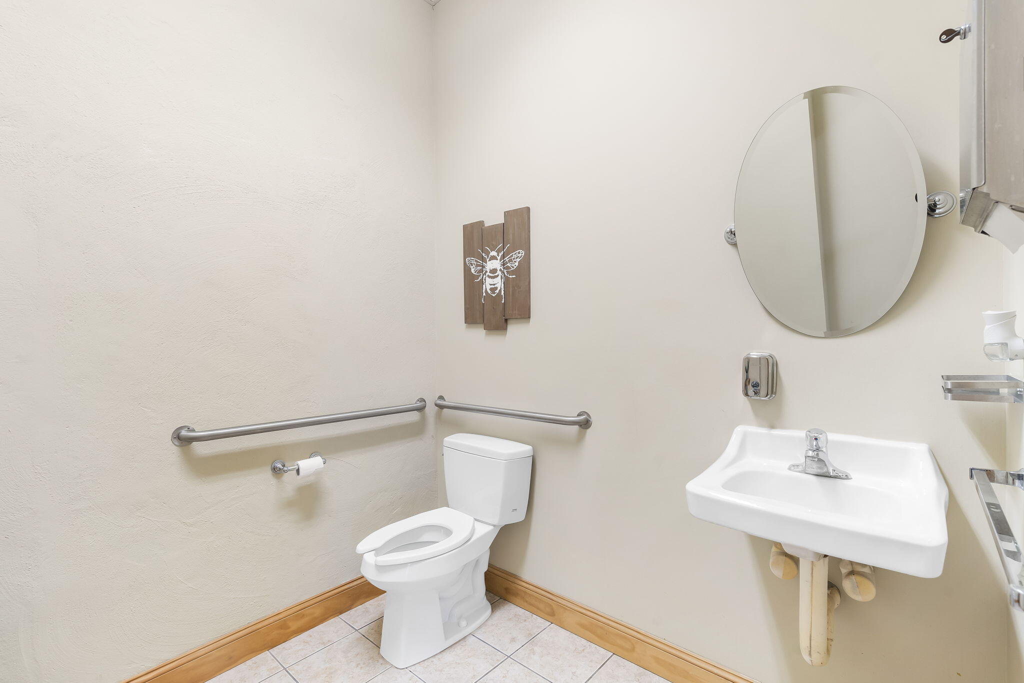 Photo 13 - Commercial Lease for sale – 324  Park Central   Springfield, MO