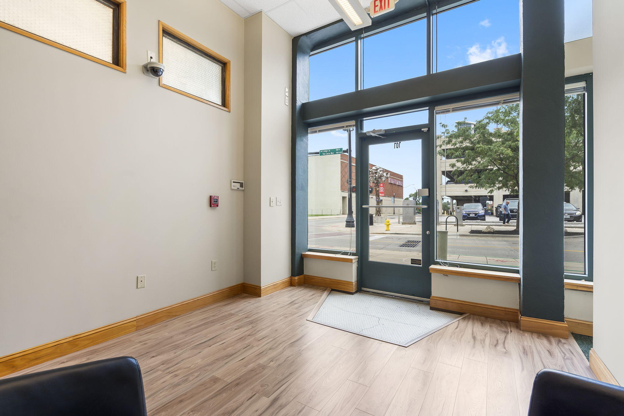 Photo 9 - Commercial Lease for sale – 324  Park Central   Springfield, MO