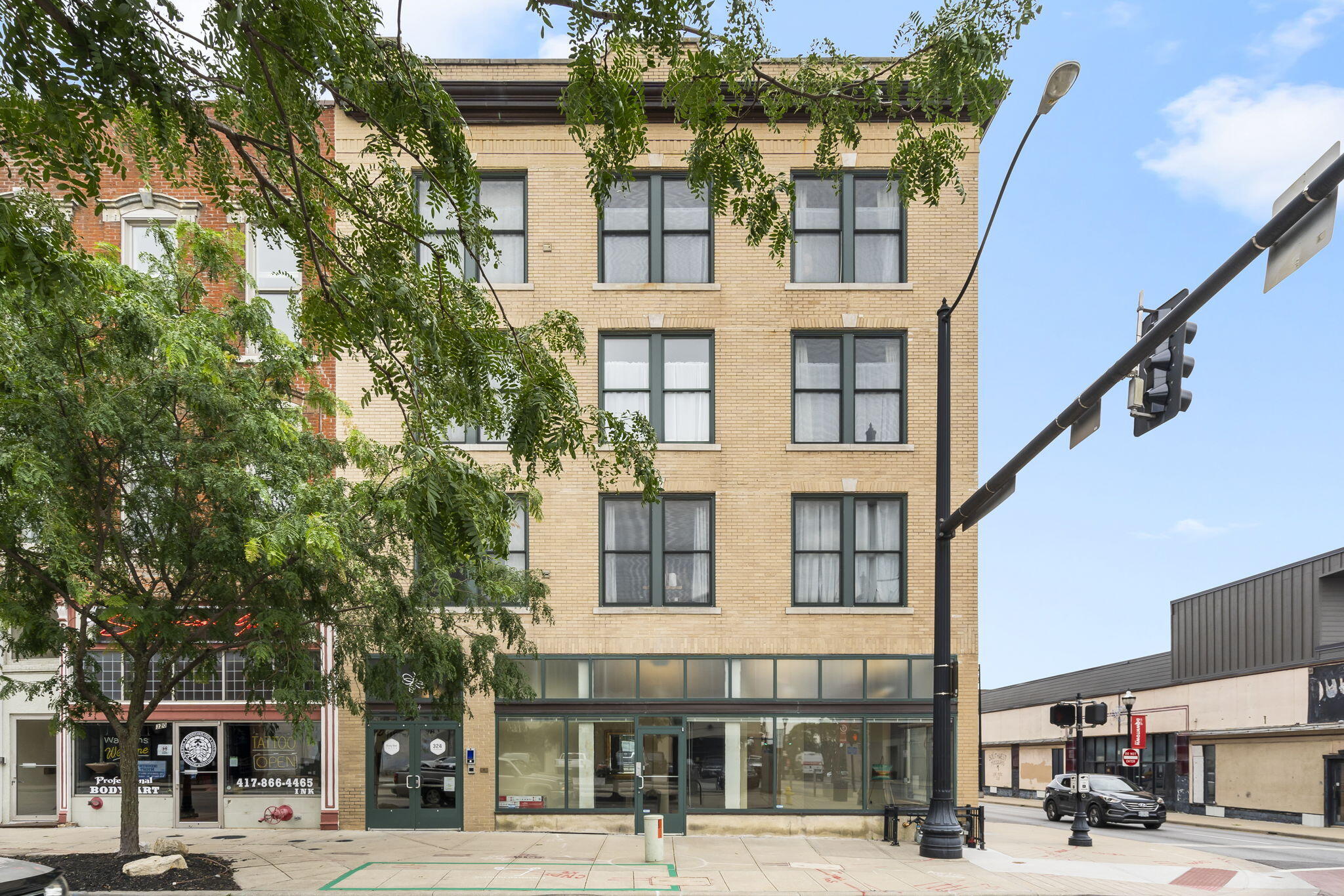 Photo 3 - Commercial Lease for sale – 324  Park Central   Springfield, MO