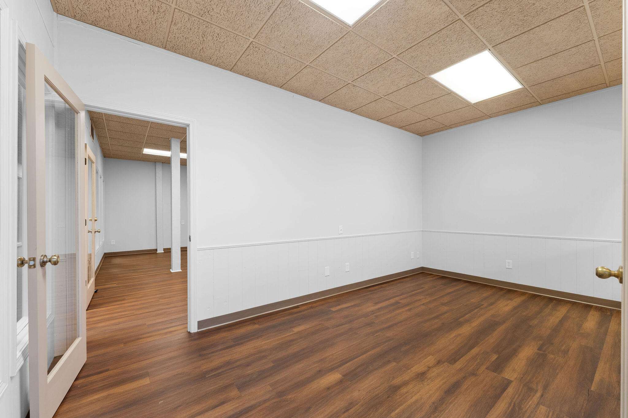 Photo 5 - Commercial Lease for sale – 205 W Atlantic Street  Branson, MO