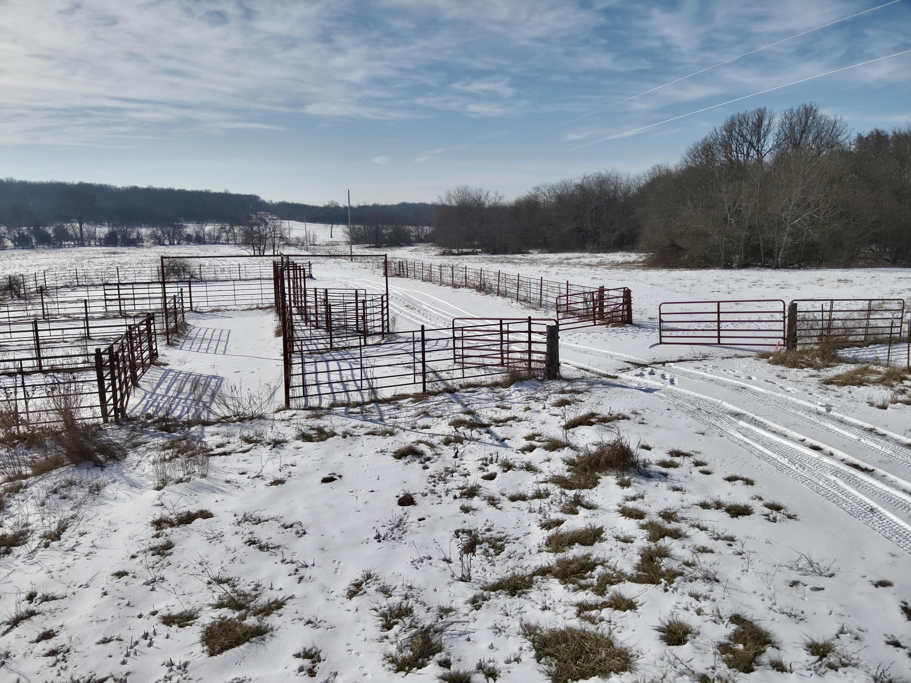 Photo 6 - Land for sale – 000  32   Bolivar, MO