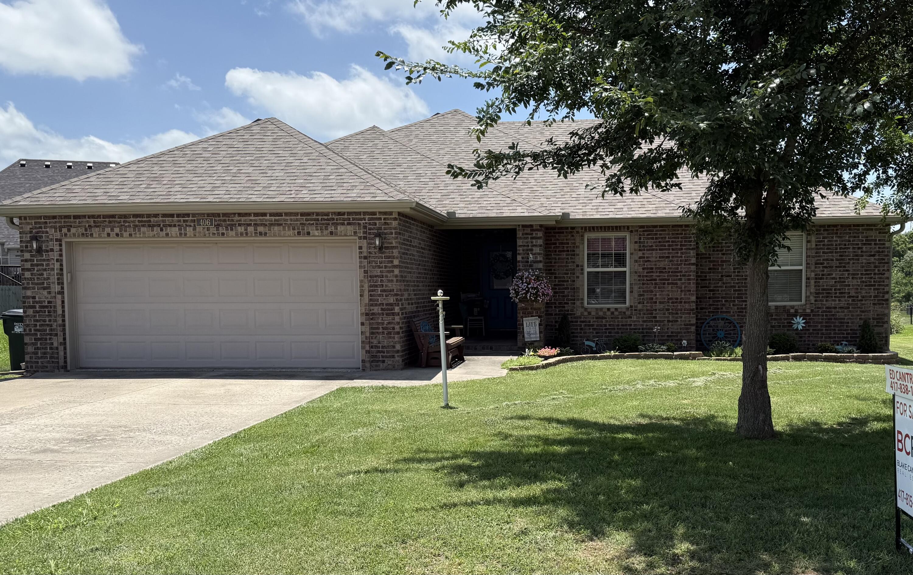 Photo 5 - Residential for sale – 406  Todd Lane  Mt Vernon, MO