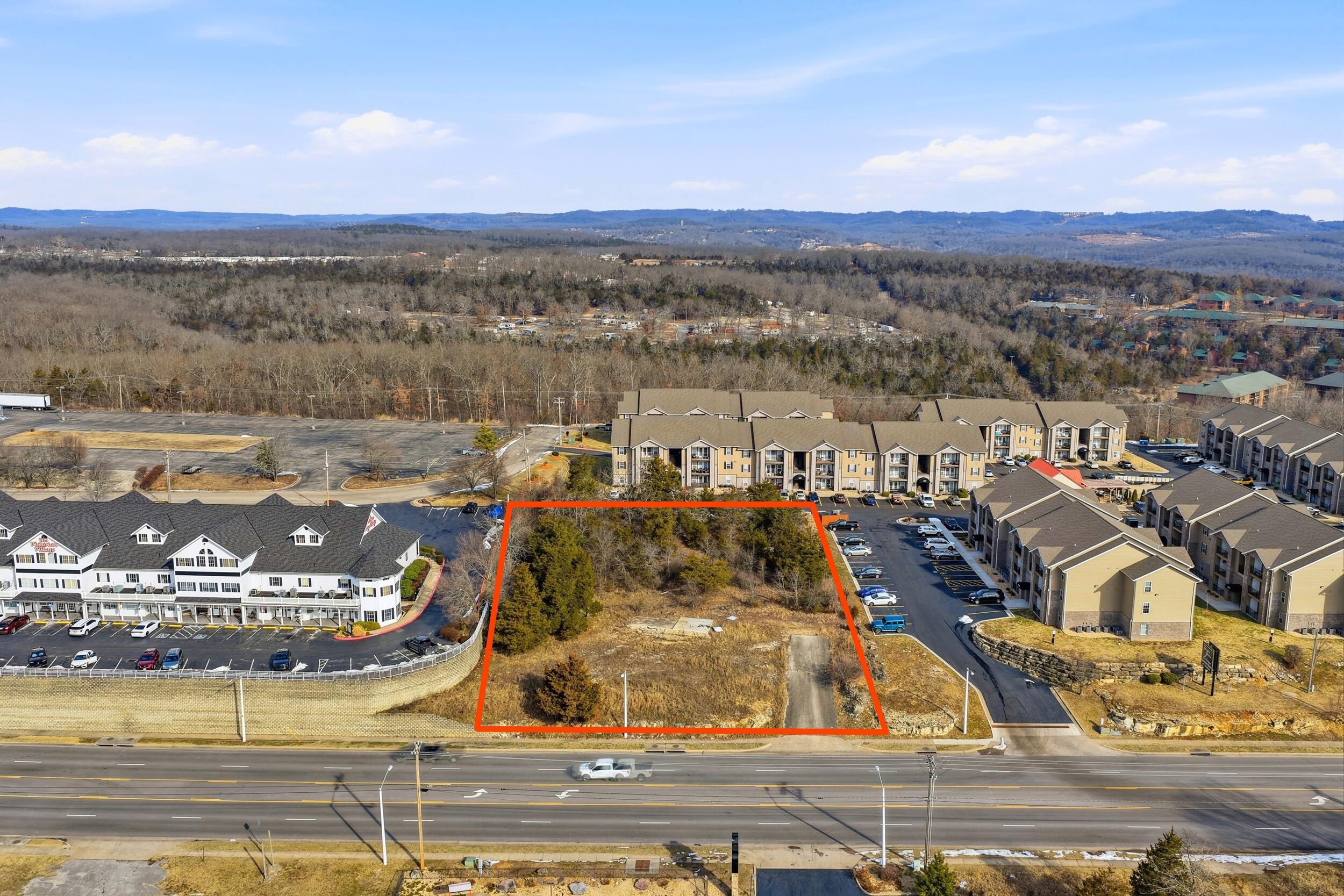 Photo 2 - Commercial Sale for sale – 2924  Shepherd Of The Hills Expwy   Branson, MO