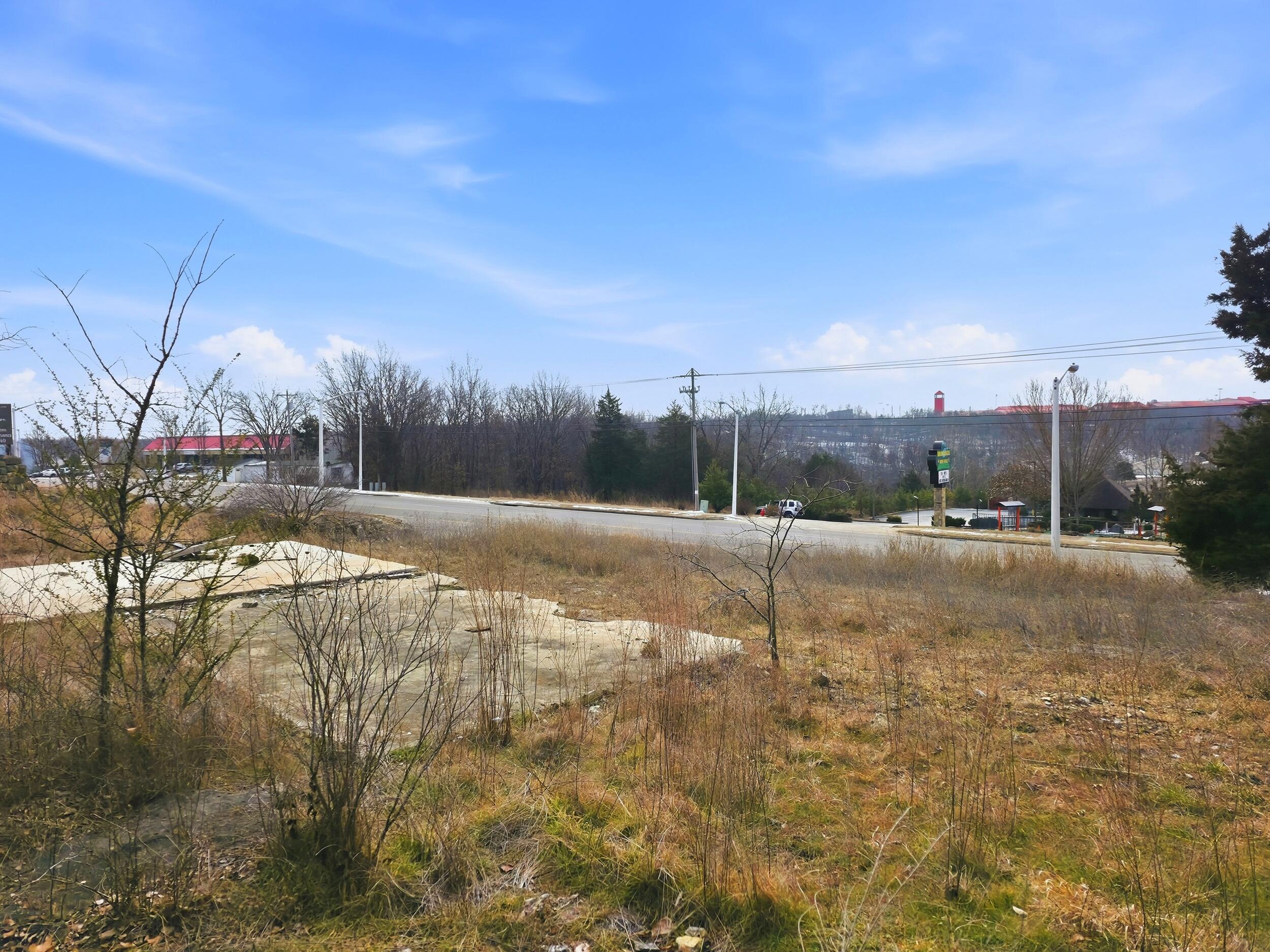 Photo 14 - Commercial Sale for sale – 2924  Shepherd Of The Hills Expwy   Branson, MO