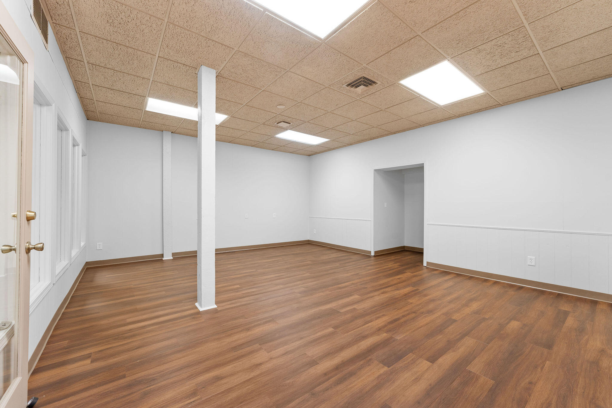 Photo 4 - Commercial Lease for sale – 205 W Atlantic Street  Branson, MO