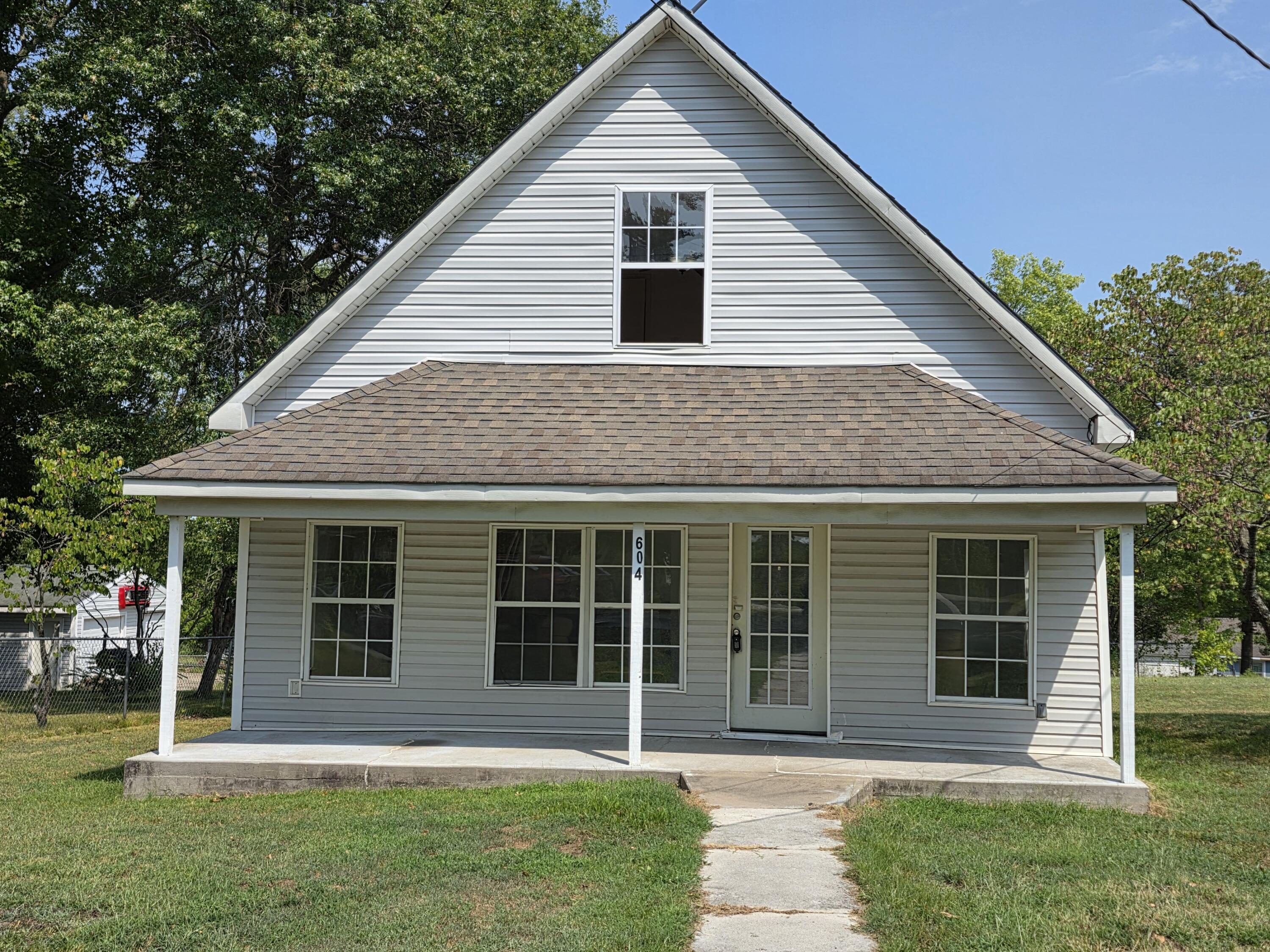 Photo 2 - Residential for sale – 604 N Center Street  Granby, MO