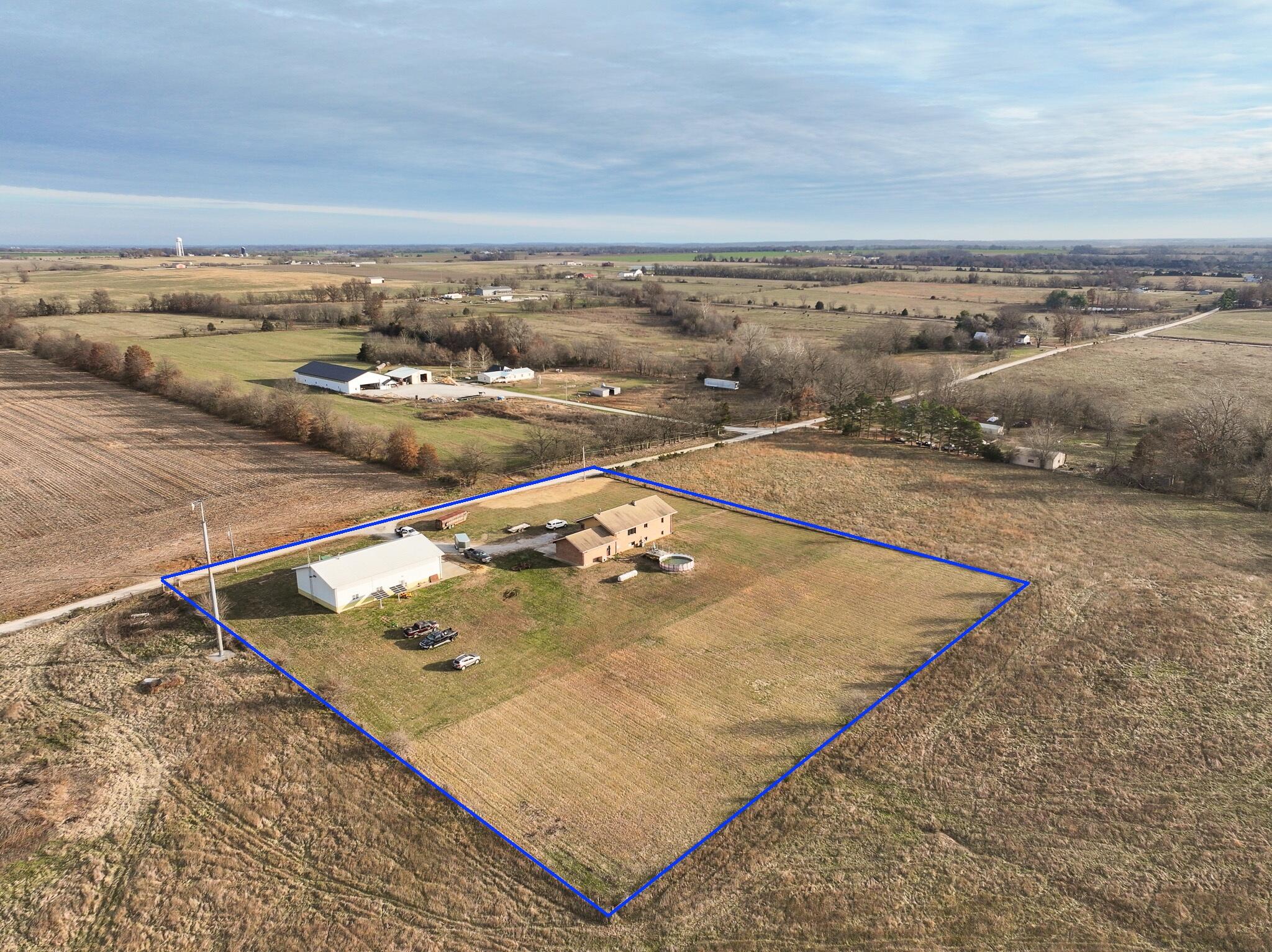 Photo 2 - Residential for sale – 27668 E Katy Track Road  Walker, MO
