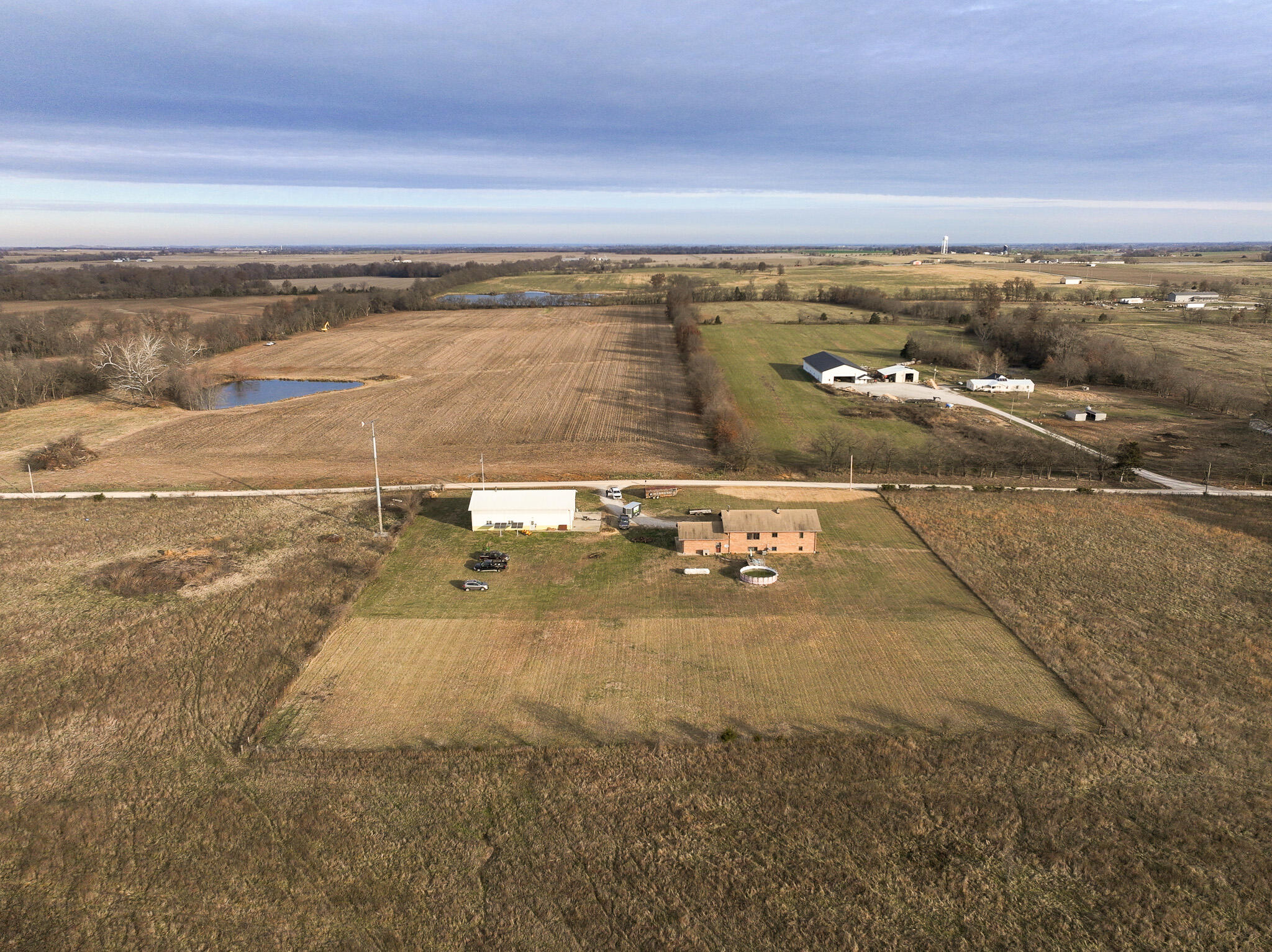 Photo 4 - Residential for sale – 27668 E Katy Track Road  Walker, MO