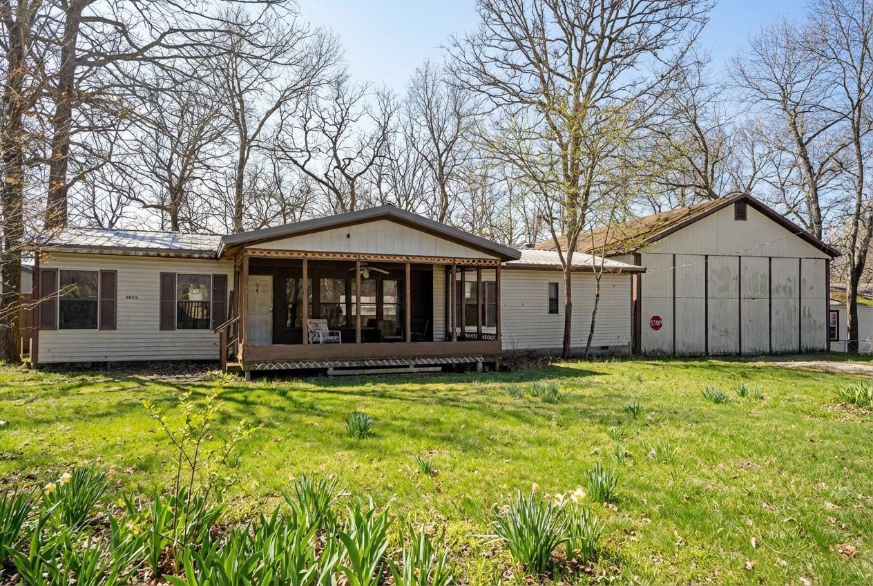 Photo 3 - Residential for sale – 4026  Red Oak Road  Merriam Woods, MO