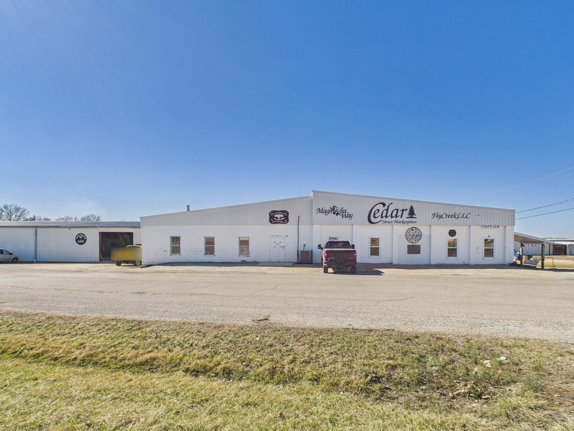 Commercial Sale for sale – 115  Cedar Street  Licking, MO