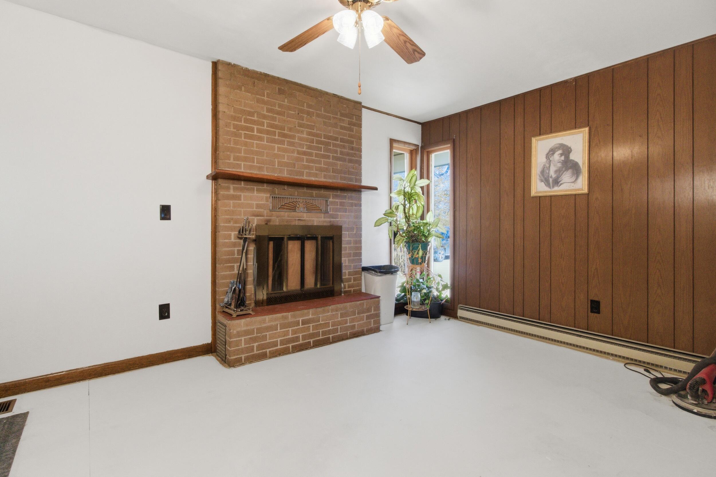 Photo 6 - Residential for sale – 49 E Tower Drive  Gainesville, MO