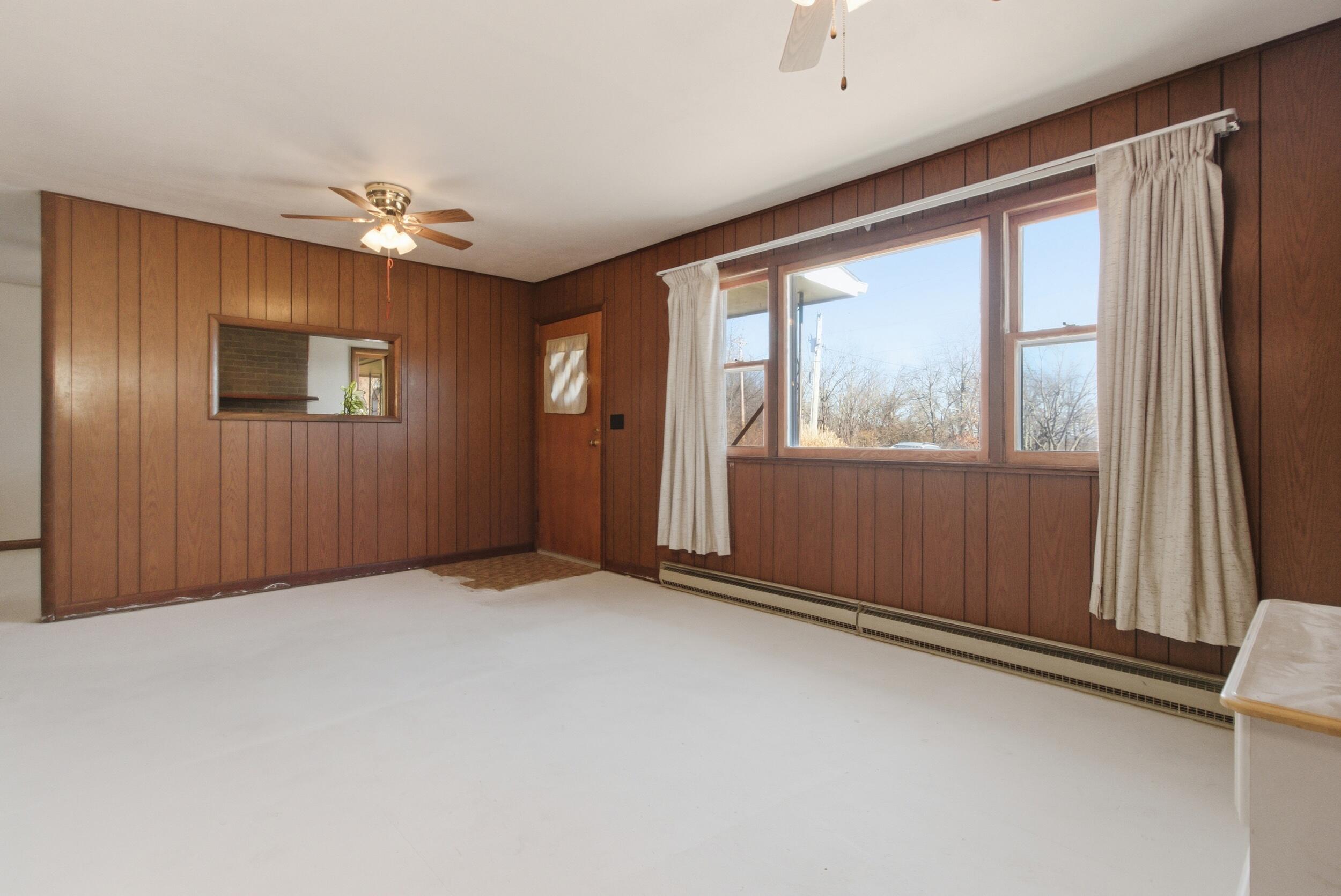 Photo 5 - Residential for sale – 49 E Tower Drive  Gainesville, MO
