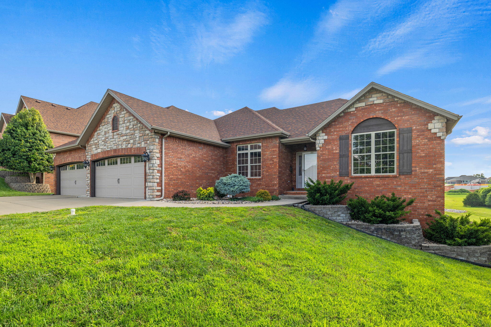 Photo 2 - Residential for sale – 5904 S Nettleton Avenue  Springfield, MO