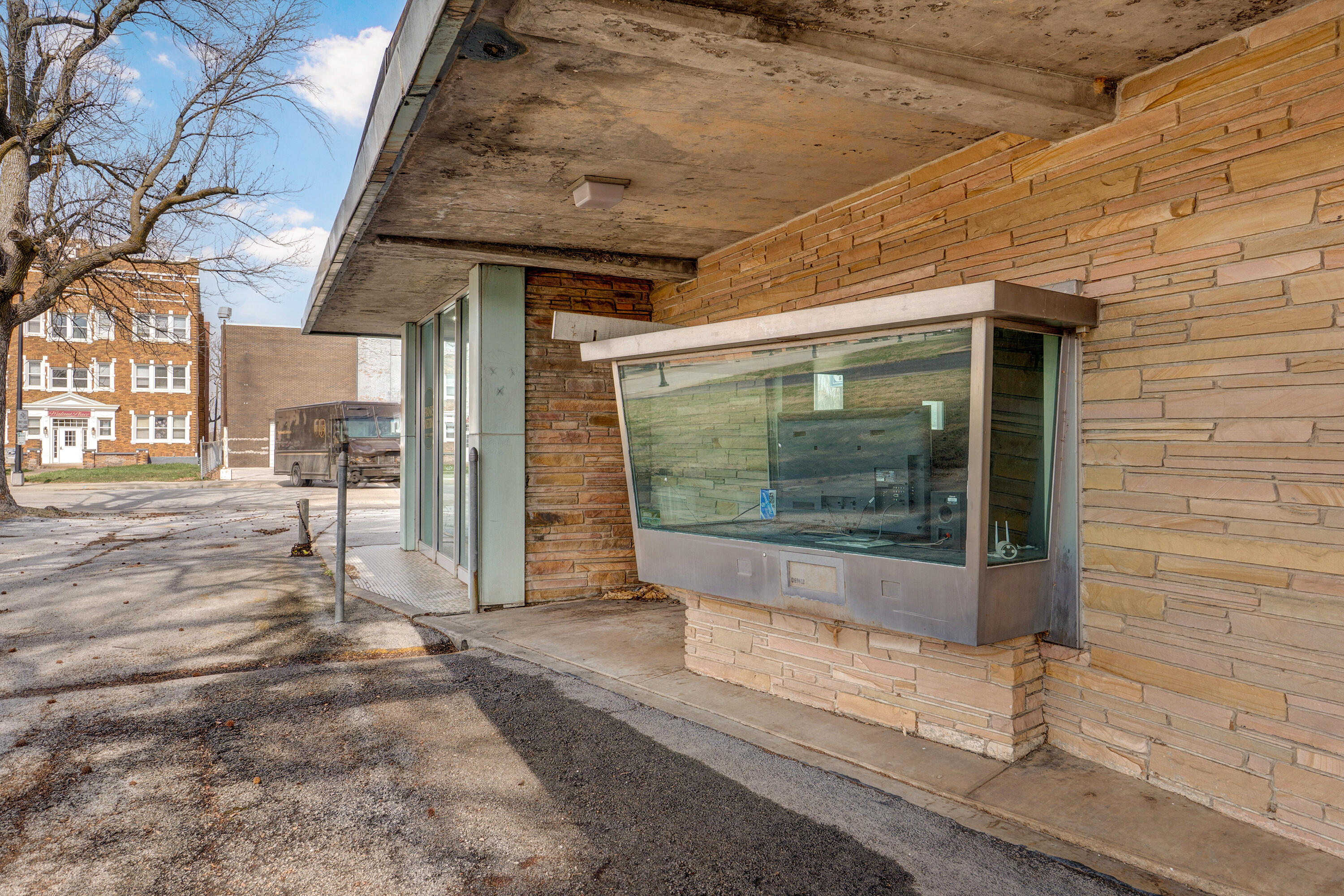 Photo 8 - Commercial Sale for sale – 532 E Walnut Street  Springfield, MO