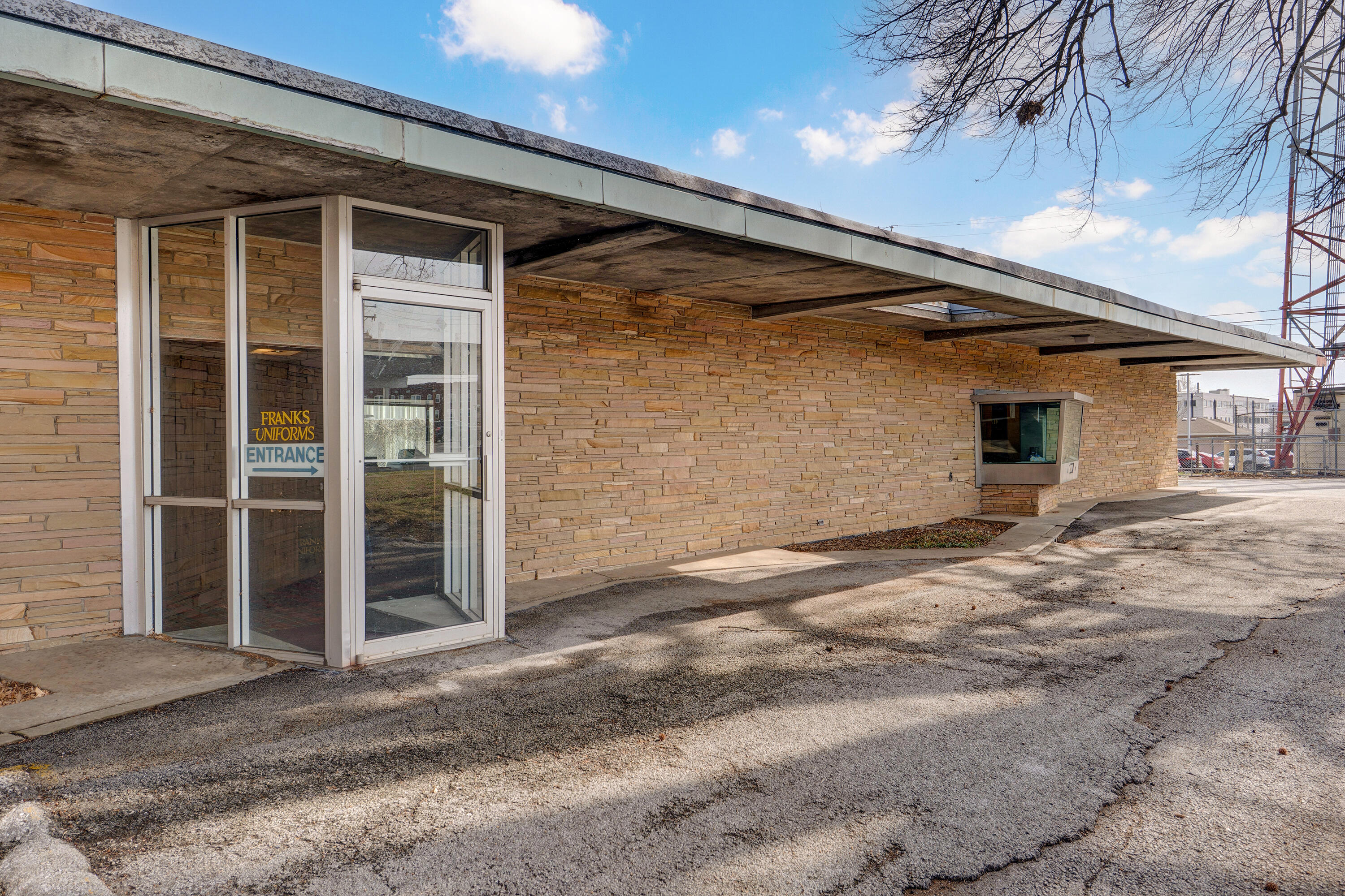 Photo 10 - Commercial Sale for sale – 532 E Walnut Street  Springfield, MO