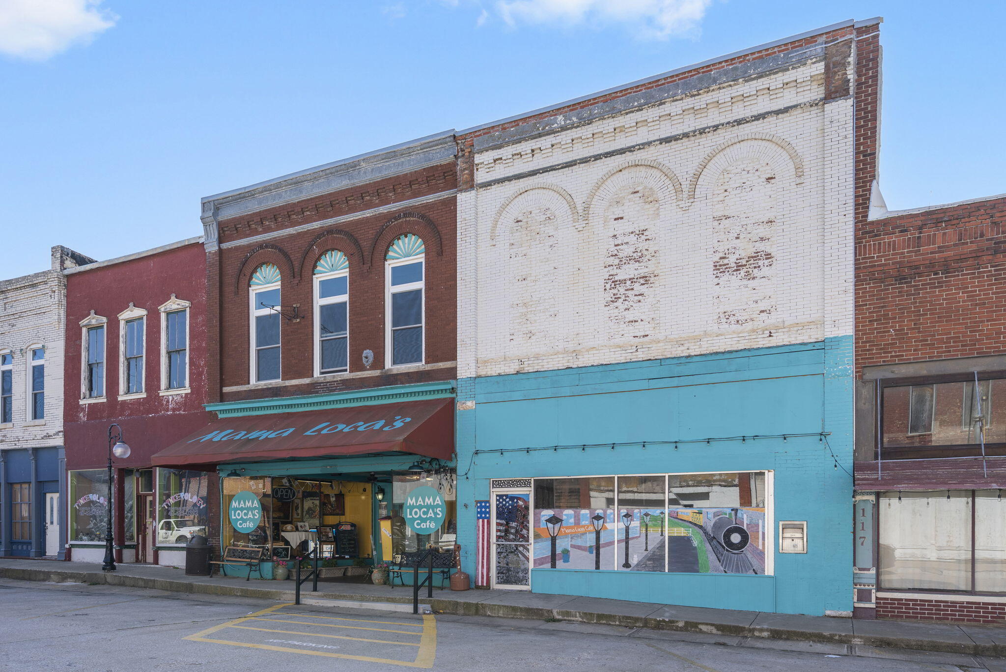 Photo 4 - Commercial Sale for sale – 111-115 W Main Street  Ash Grove, MO