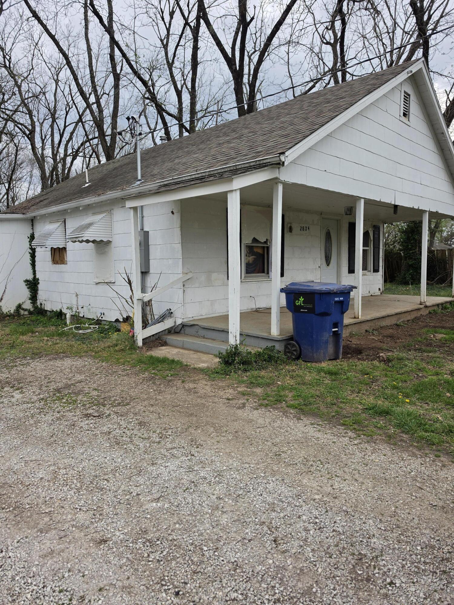 Photo 2 - Residential for sale – 2824 W Chestnut Street  Springfield, MO